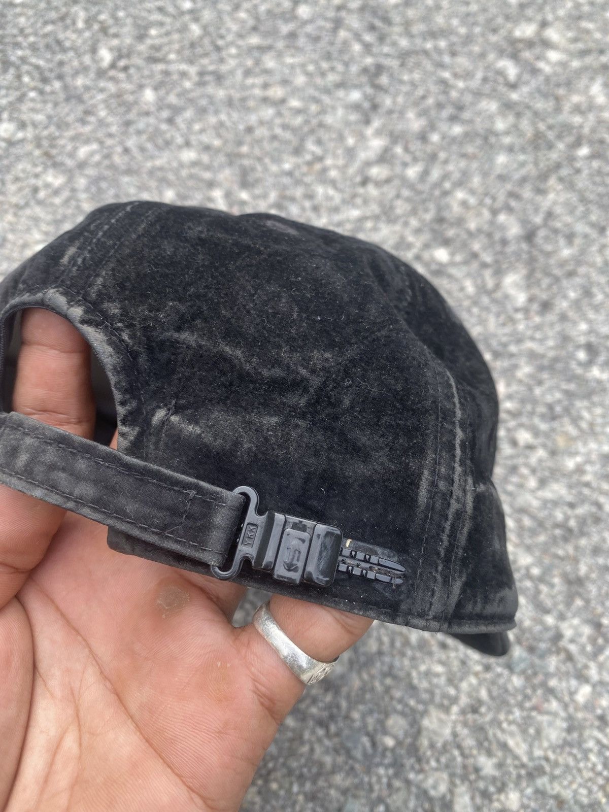 Japanese Brand Very Rare 1990s Motorsport Distressed Black Velvet Cap Size ONE SIZE - 7 Thumbnail
