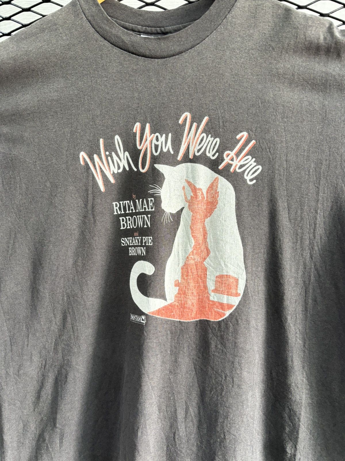 Hanes 1990 vintage Novel/Book tee Size US XL / EU 56 / 4 - 2 Thumbnail