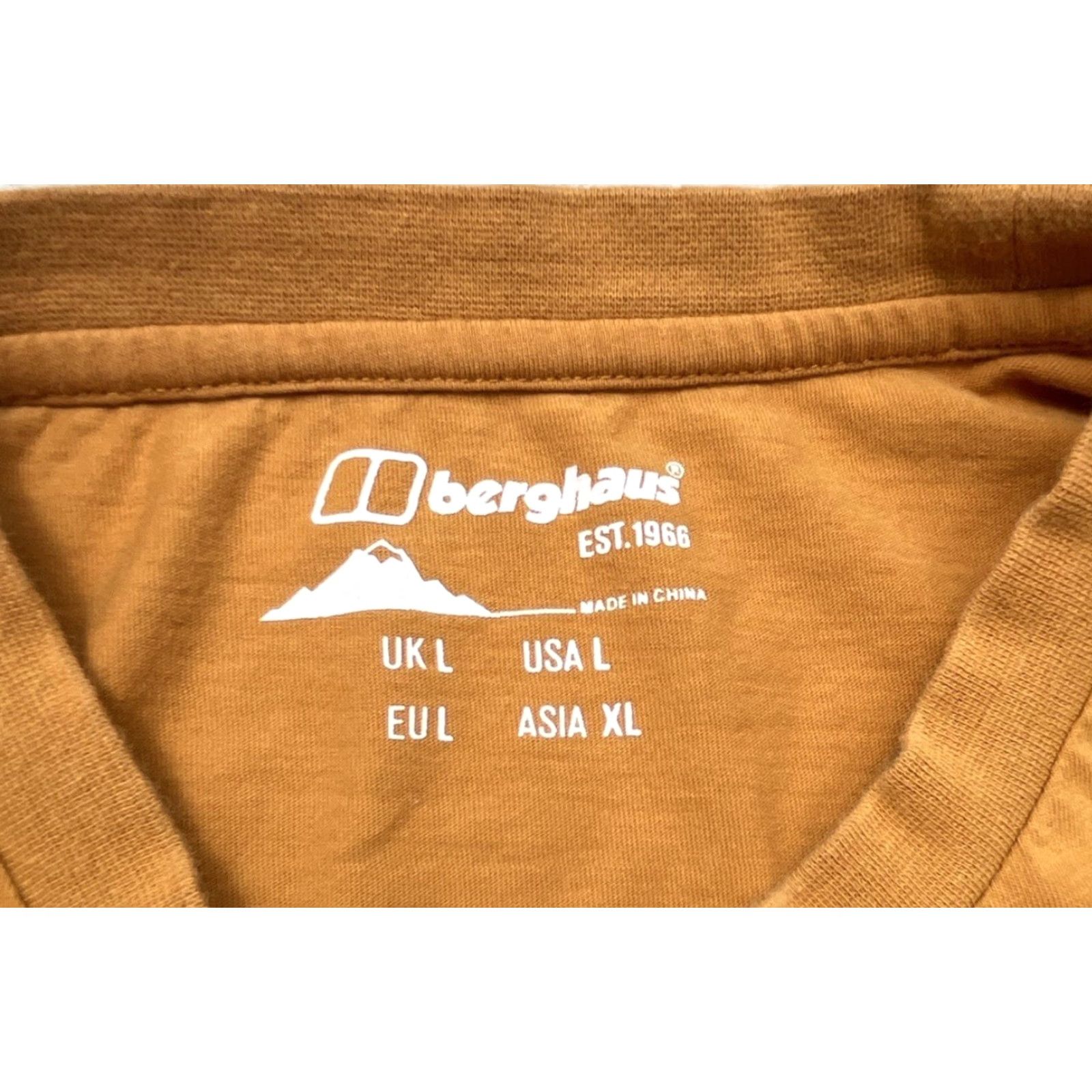 Berghaus Berghaus T-Shirt Mens L Yellow Mountain Sketch Outdoor Hike Climb British HOLE Size US L / EU 52-54 / 3 - 3 Thumbnail