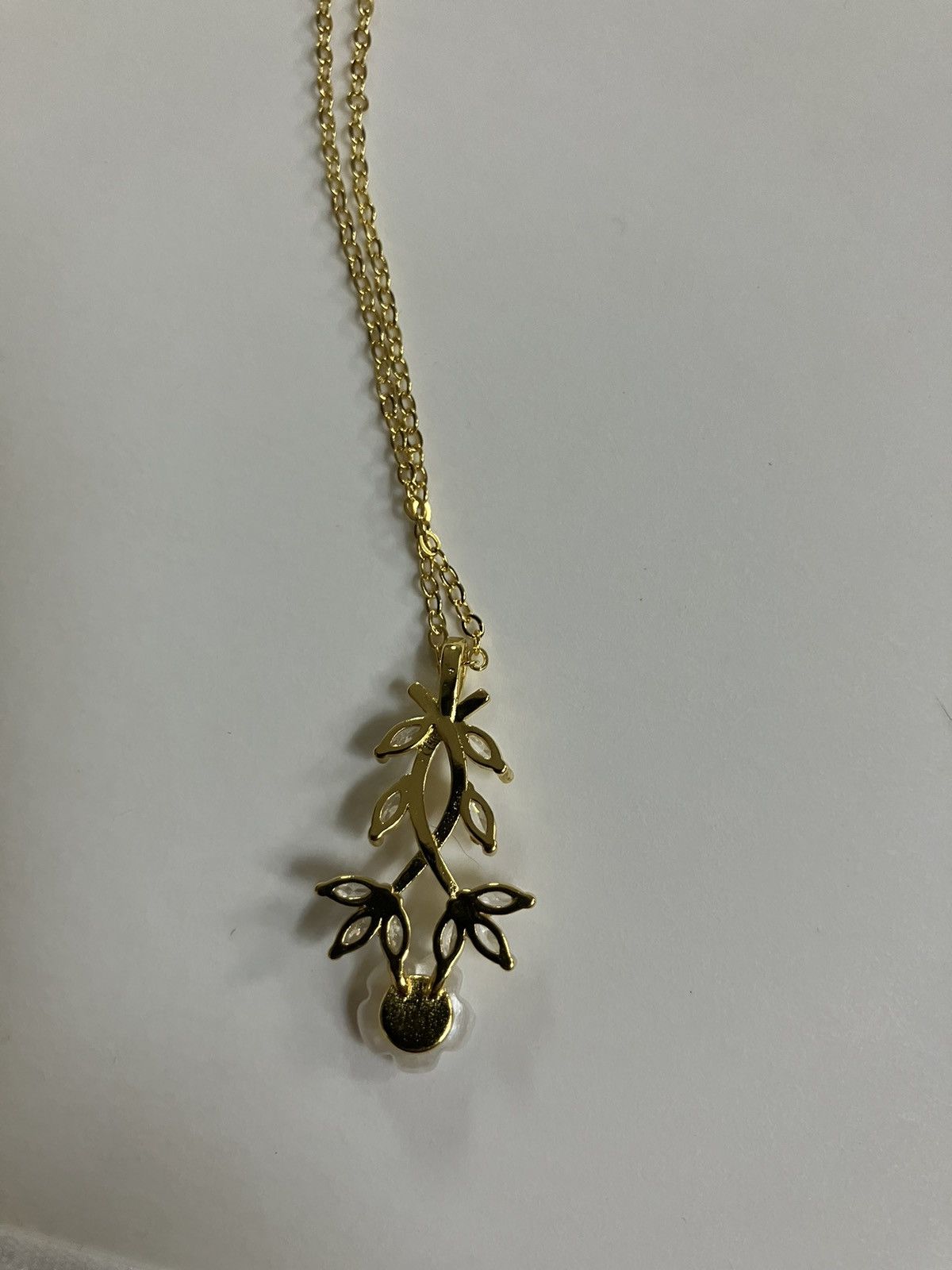 Handmade Gold White Diamond Rhinestone Flower Charming Necklace Size ONE SIZE - 3 Thumbnail