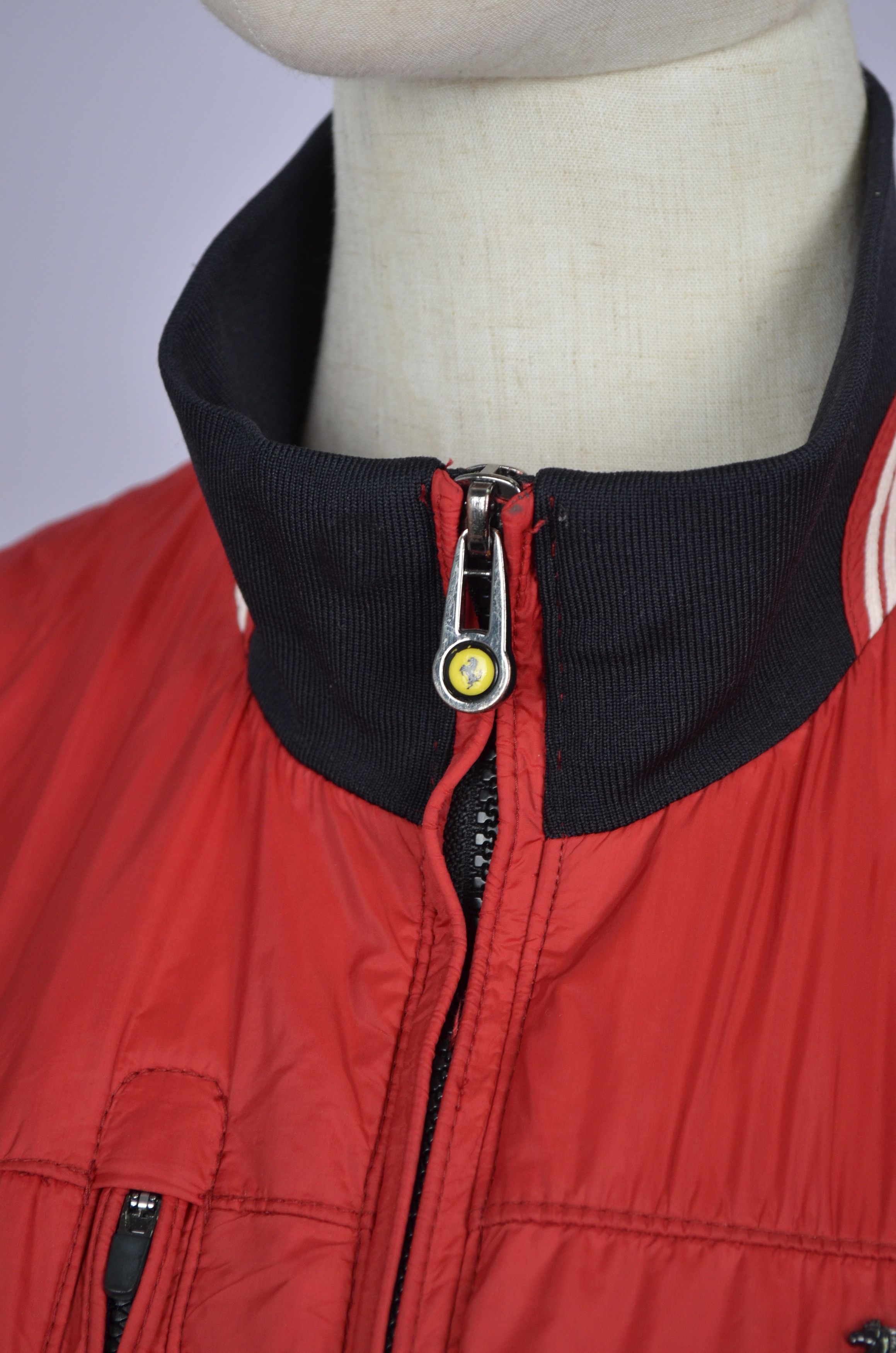 Ferrari × Formula 1 Ferrari Scuderia F1 Red Jacket Nylon Logo Tyvek Lining Sz M Size M / US 6-8 / IT 42-44 - 7 Thumbnail