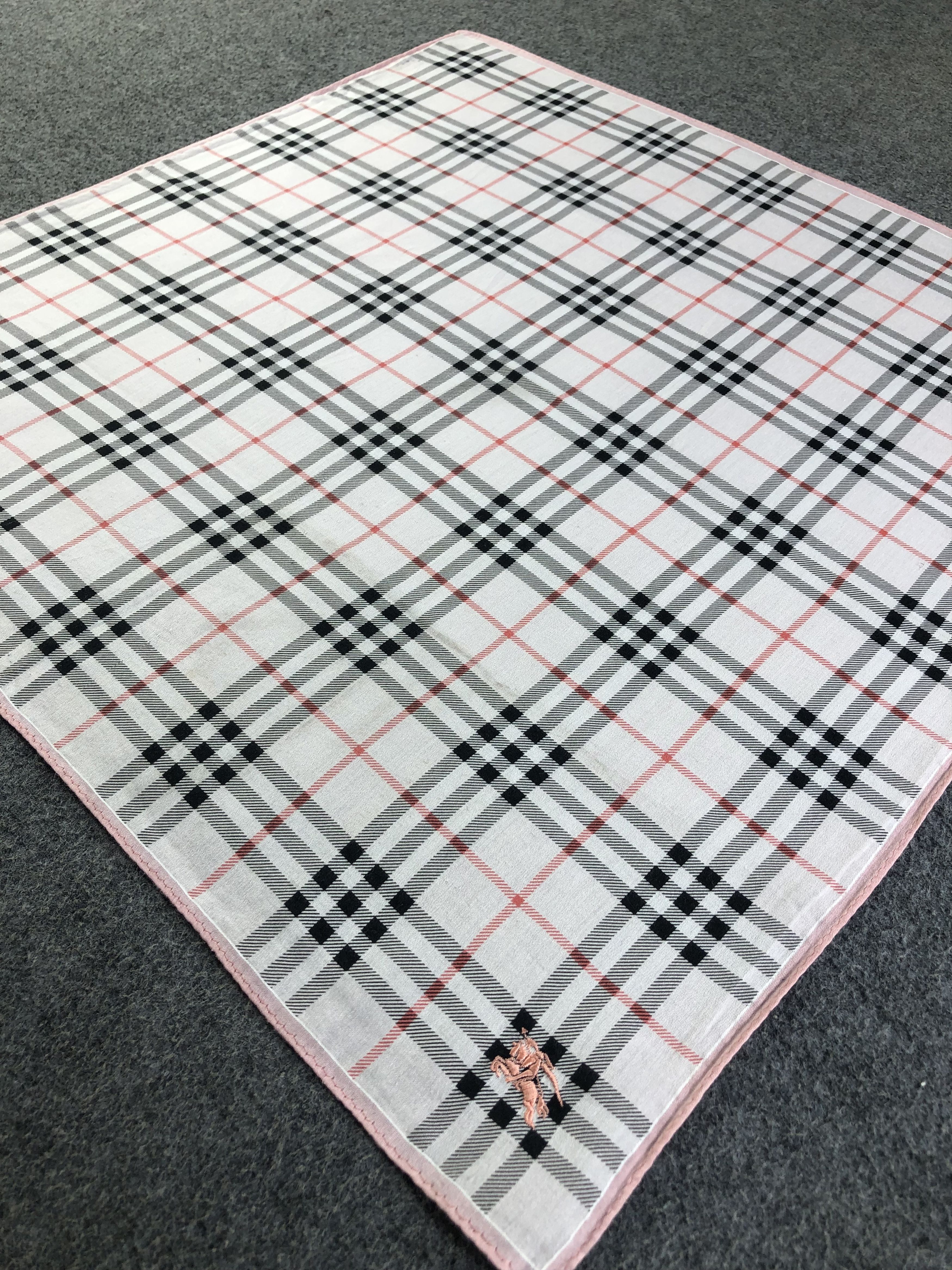 Burberry Burberry Handkerchief / Bandana / Neckerchief Size ONE SIZE - 4 Thumbnail