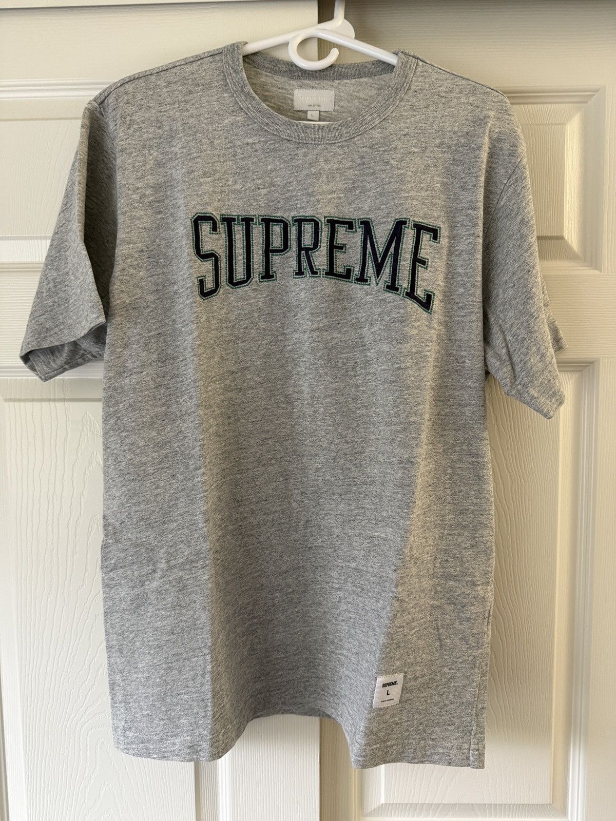 Supreme Supreme Grey T-Shirt Size US L / EU 52-54 / 3 - 1 Thumbnail