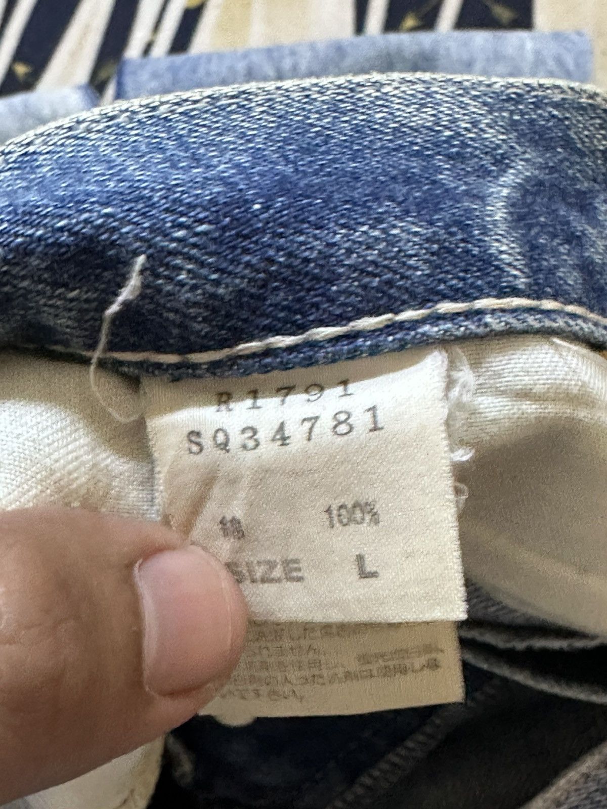 Japanese Brand Vintage RNA.Inc Writing Artwork Ripped Distressed Denim Size US 33 - 7 Thumbnail