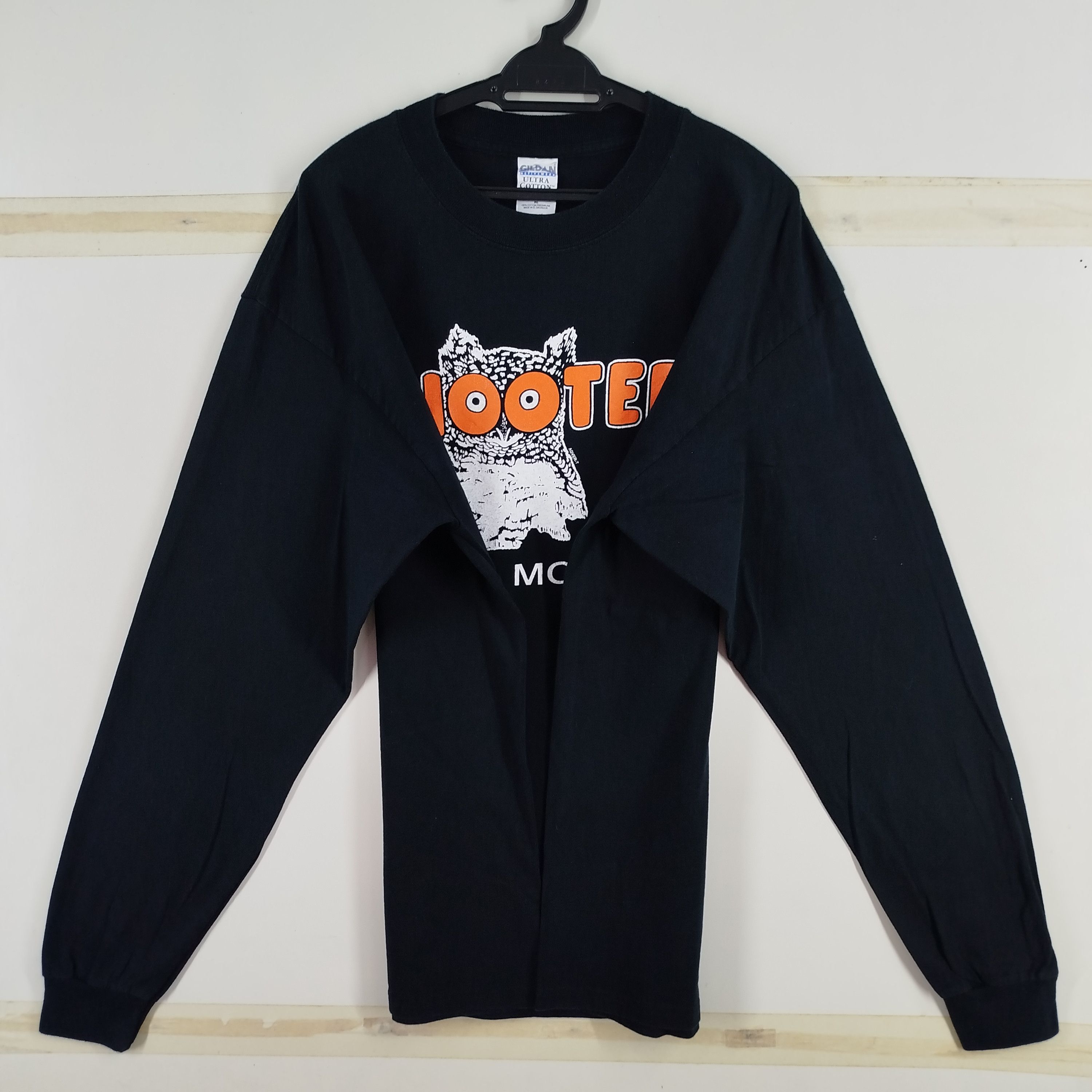 Designer Hooters Big Logo Mobile AL Delightfully Tacky Yet Unrefined Size US XL / EU 56 / 4 - 3 Thumbnail