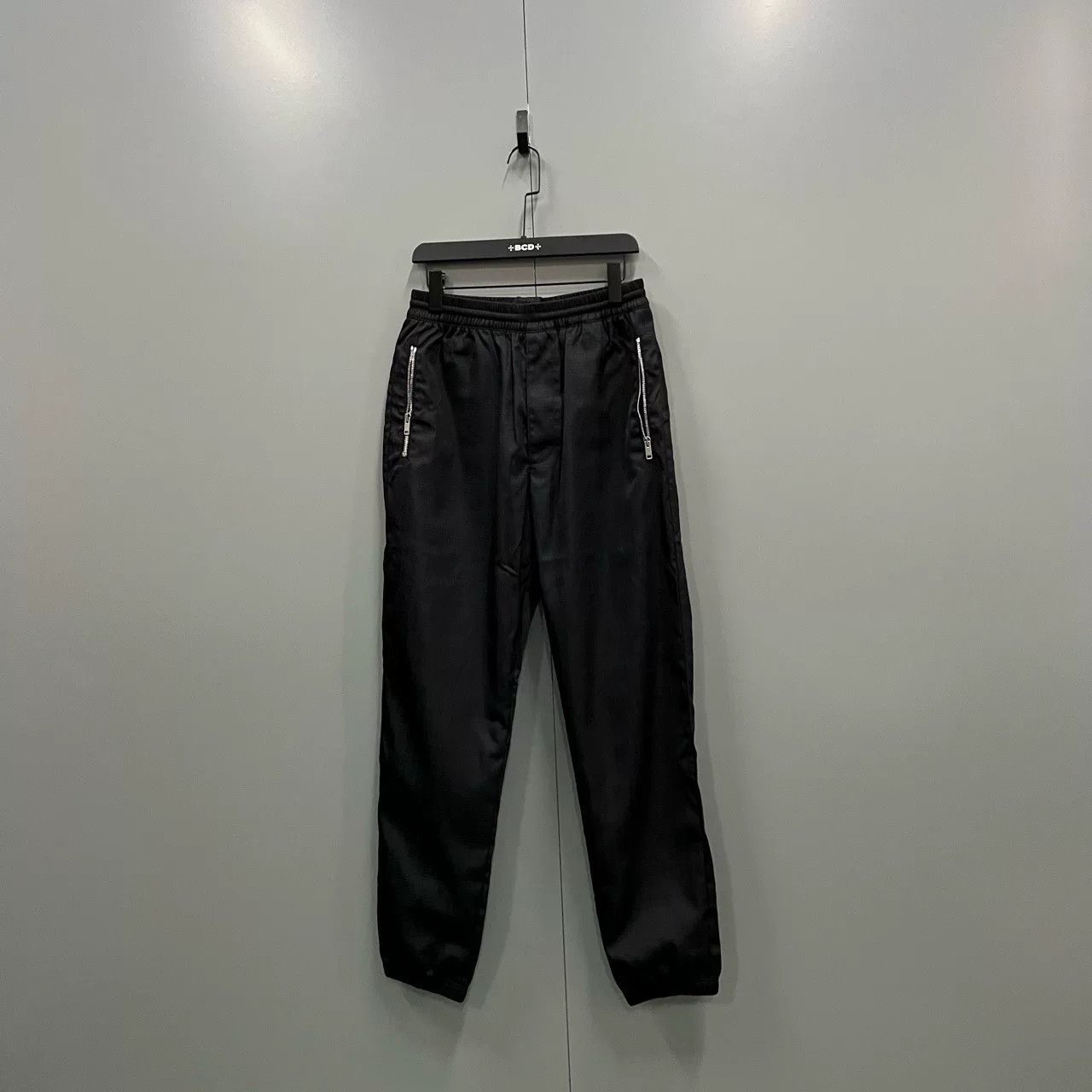 Givenchy Givenchy Black Logo Print Long Pants Size US 36 / EU 52 - 1 Thumbnail