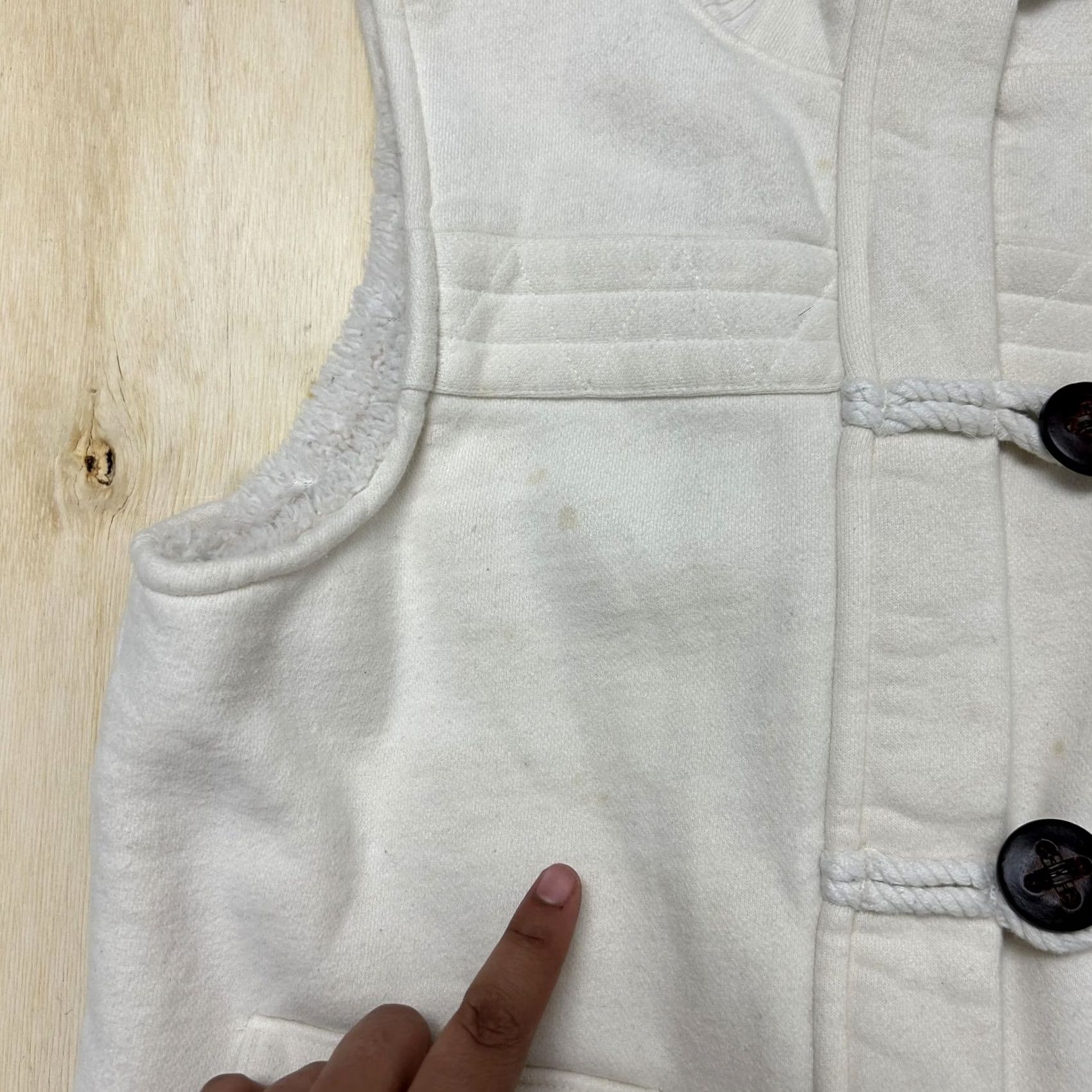 Old Navy Old Navy Vest Womens Small White Fleece Button Front Pockets Sherpa Lined Size S / US 4 / IT 40 - 4 Thumbnail