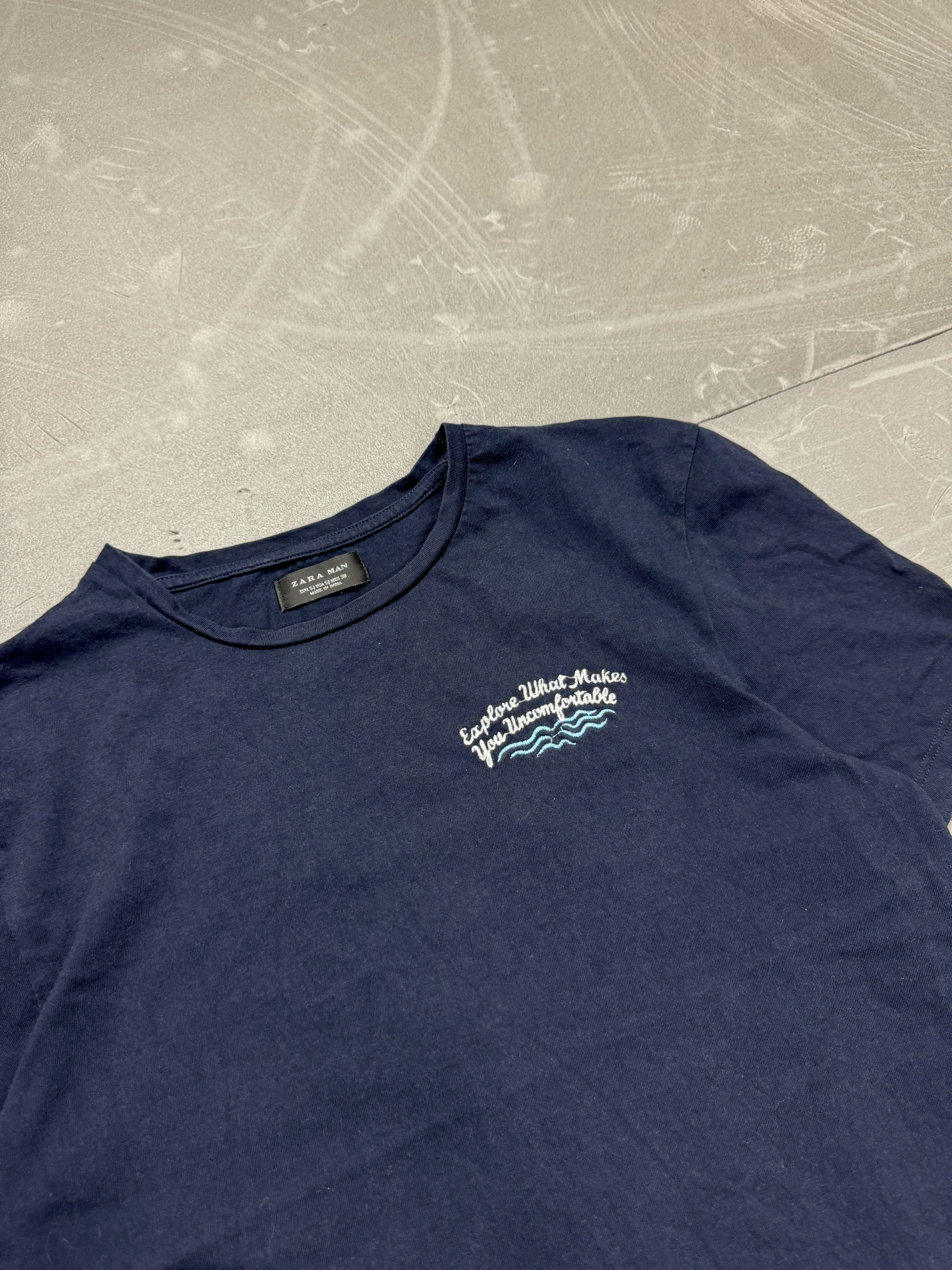 Zara Zara navy T-shirt big embroidered print havaiian y2k Size US S / EU 44-46 / 1 - 6 Thumbnail