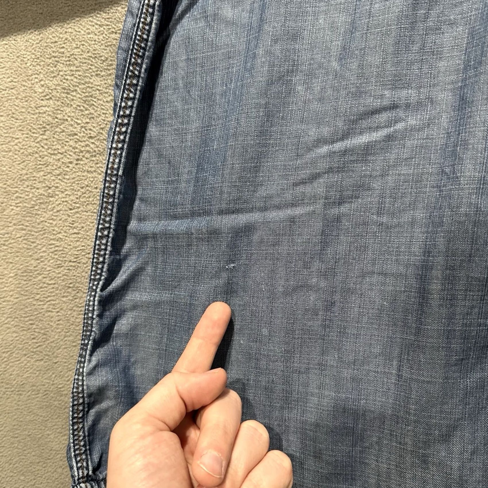 Johnston & Murphy Johnston & Murphy Shirt Mens Large Blue Chambray Button Up Long Sleeve GUC Size US L / EU 52-54 / 3 - 7 Thumbnail