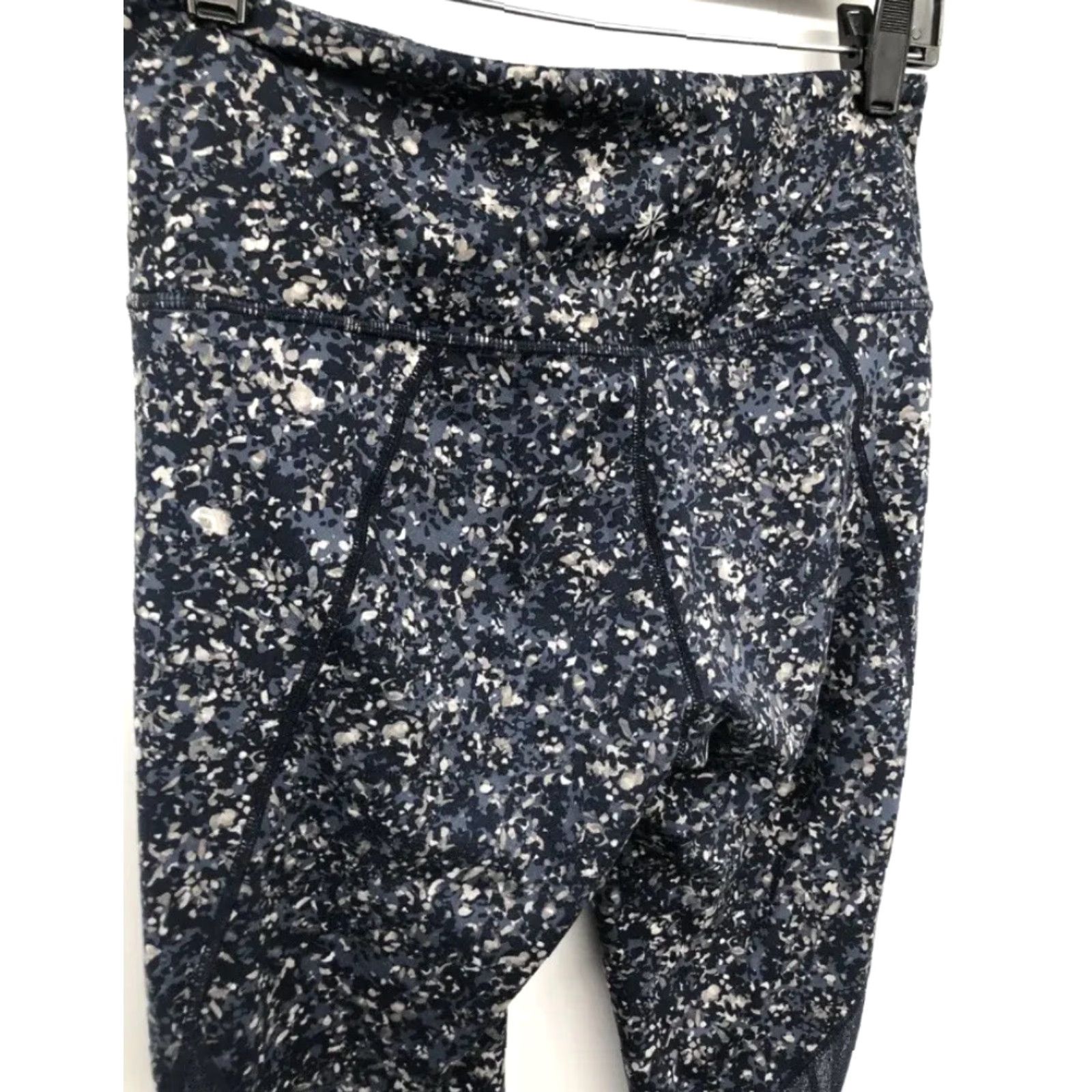 Athleta Women's Athleta San Fransisco Freckled Multicolor Leggings Size Small User: Women's Athleta San Francisco Freckled Multicolor Leggings Size Small Size 28" / US 6 / IT 42 - 4 Thumbnail