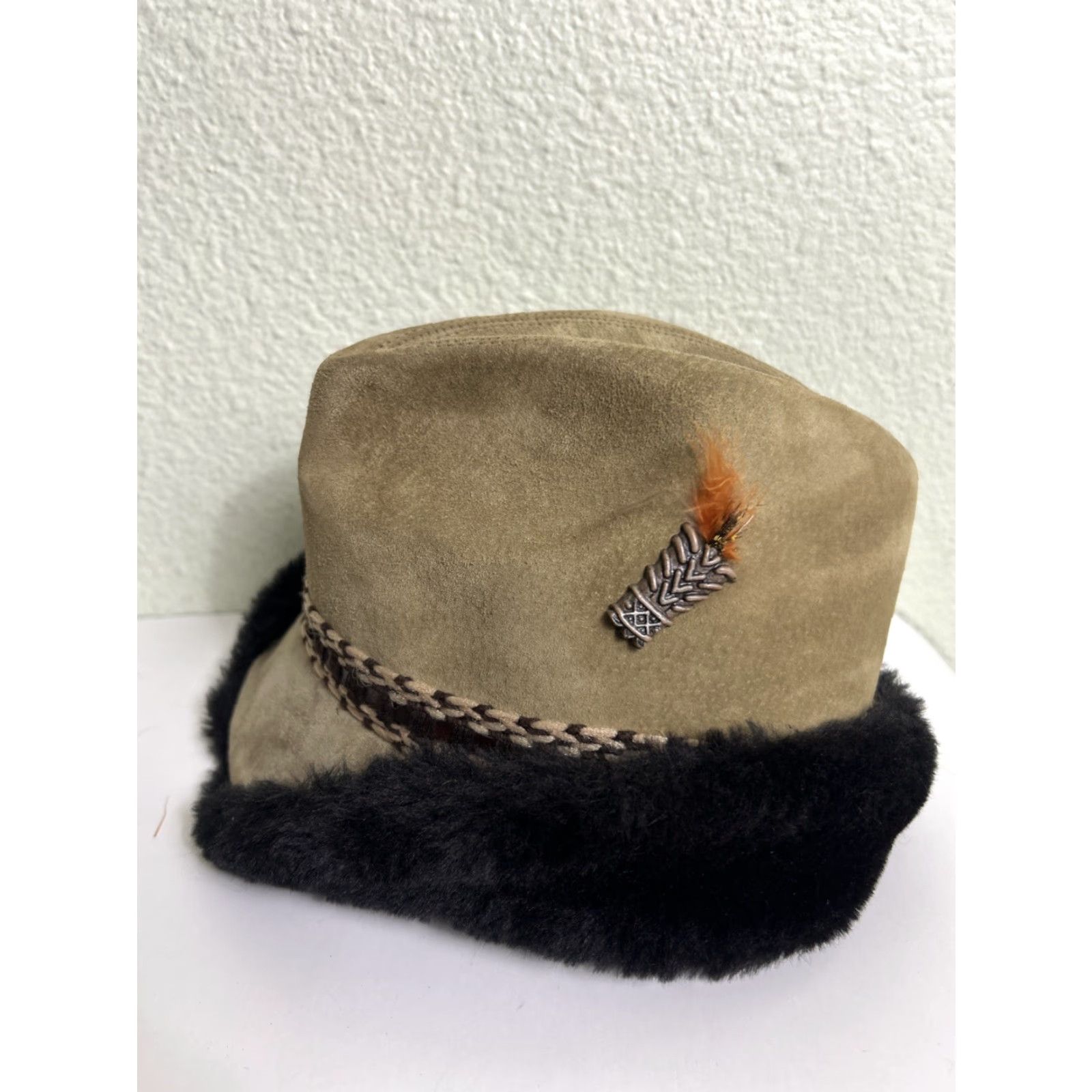 Vintage VINTAGE Dorfman Pacific Tan Suede Leather Trilby Fedora Small Faux Fur Ear Flap Men Fedora S Brown Ear Flap Size ONE SIZE - 5 Thumbnail