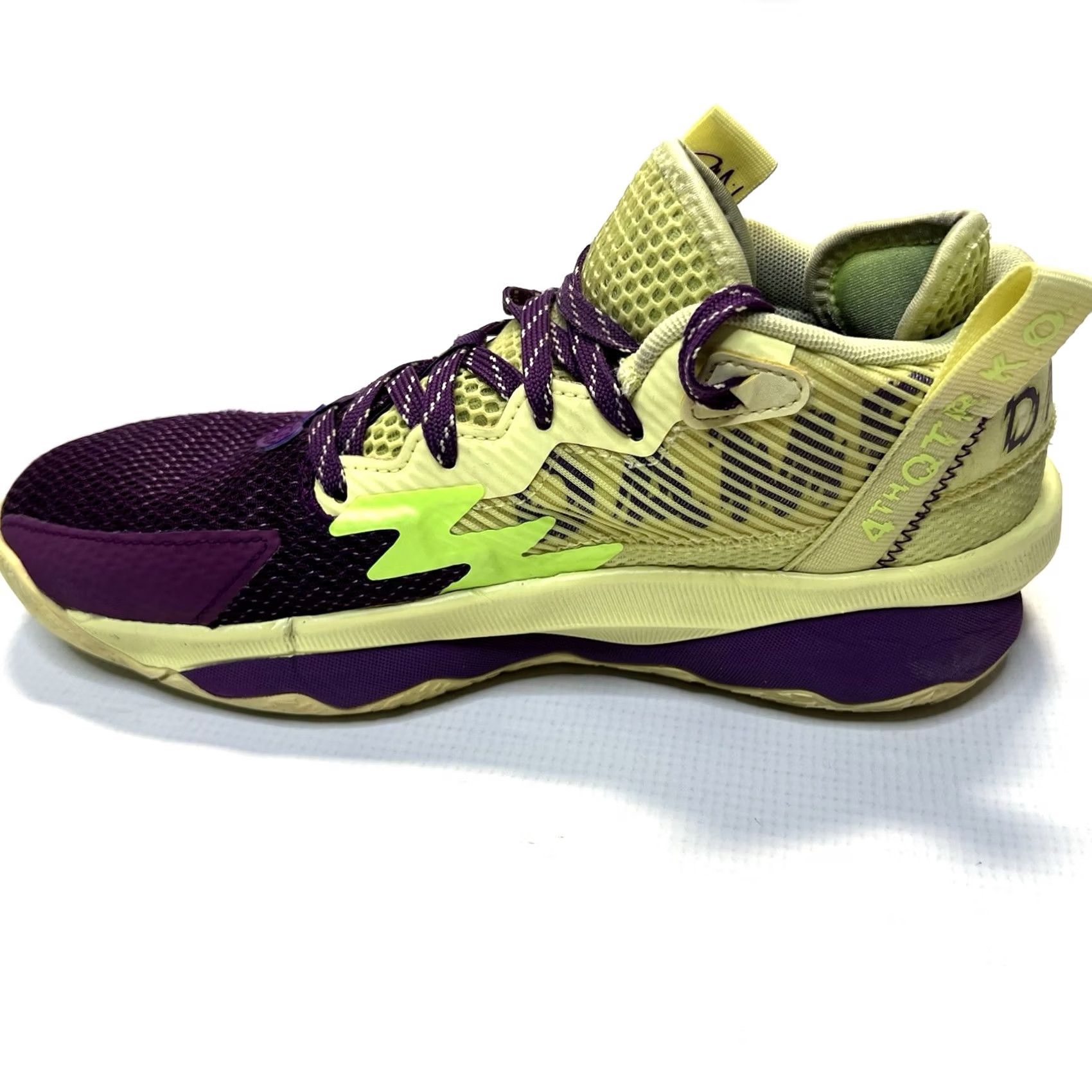 Adidas Adidas Dame 8 Dame Time Athletic Sneakers Mens Size 6 Colorblock Yellow Tint / Glory Purple / Signal Green Street Wear Size US 6 / EU 39 - 5 Thumbnail