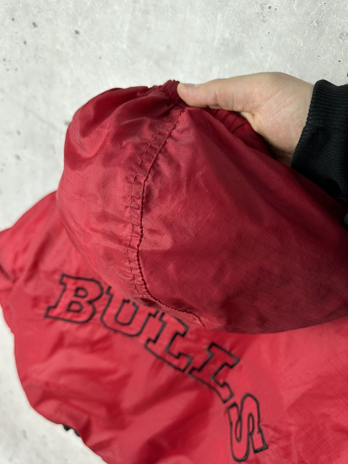 NBA Vintage Chicago Bulls NBA Pro Player Big Logo Puffer Jacket Size US S / EU 44-46 / 1 - 23 Thumbnail