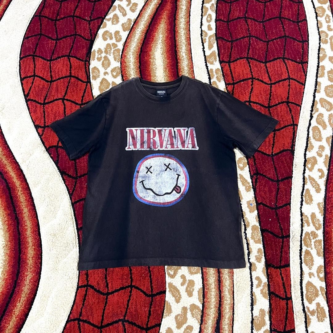 Band Tees Vintage Thrashed Faded Nirvana Band ERD GRUNGE T Shirt Size US L / EU 52-54 / 3 - 1 Thumbnail