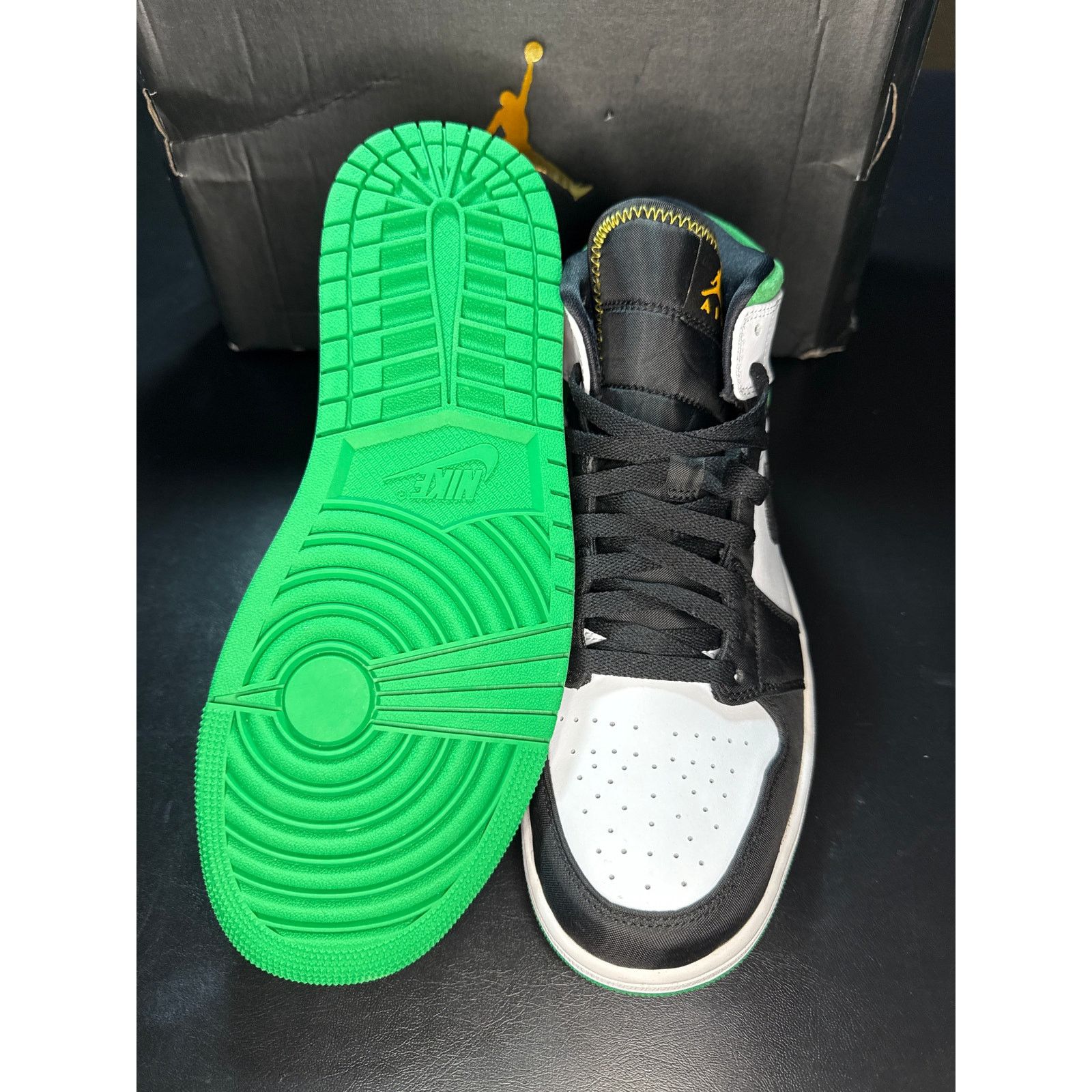 Jordan Brand NEW Jordan 1 Mid SE 'Oakland' Mens Sz 10.5 Size US 10.5 / EU 43-44 - 3 Thumbnail