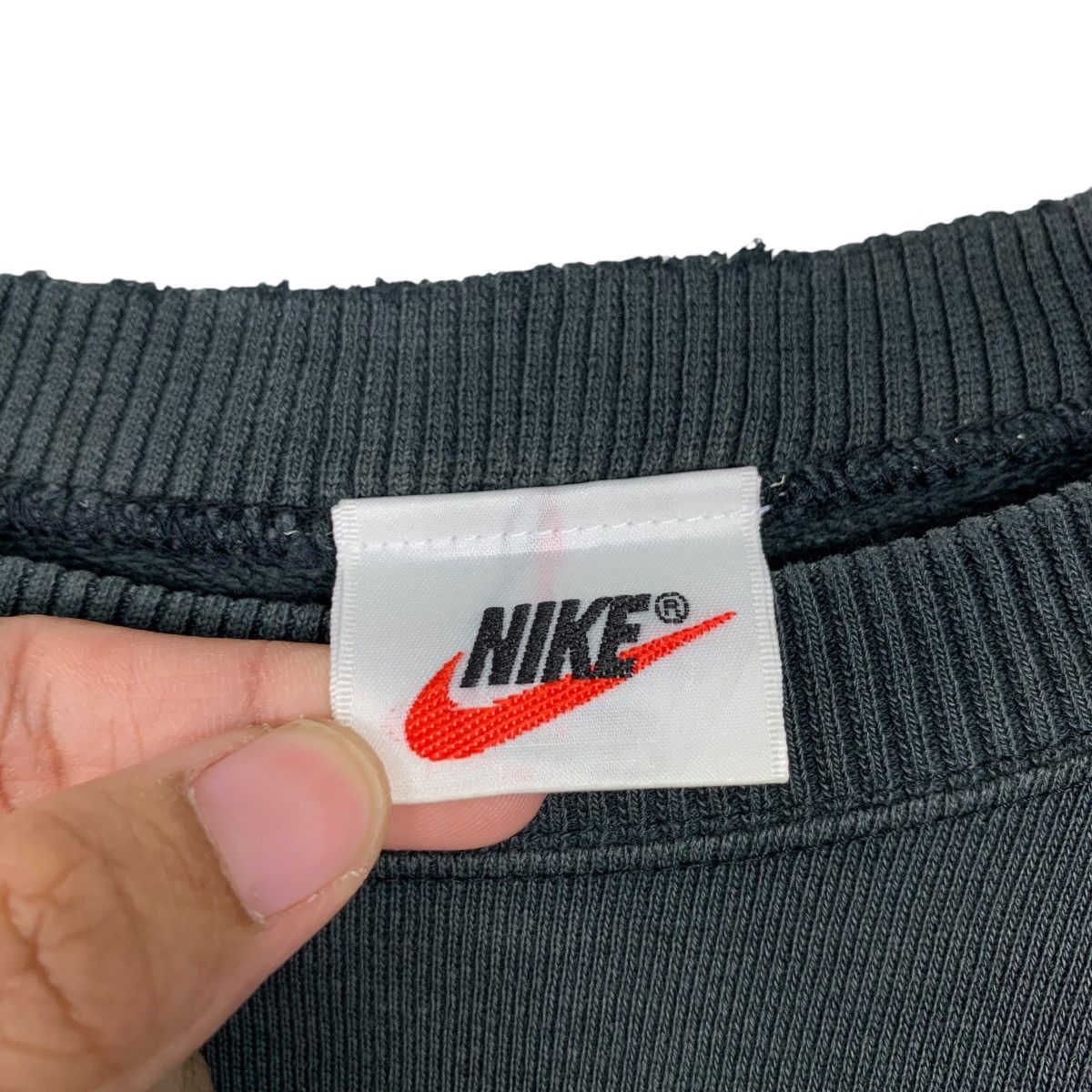 Nike NIKE Embroidery Small Swoosh Logo Sweatshirt #1629-C73 Size US S / EU 44-46 / 1 - 9 Thumbnail