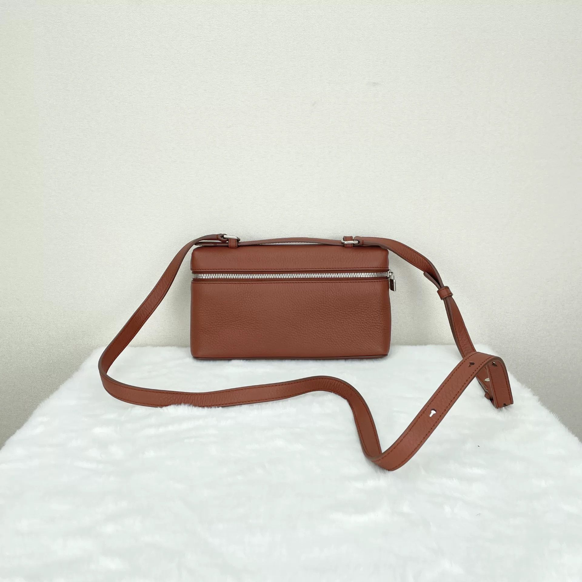 Loro Piana Pre-loved Bag Very good condition Size ONE SIZE - 1 Thumbnail