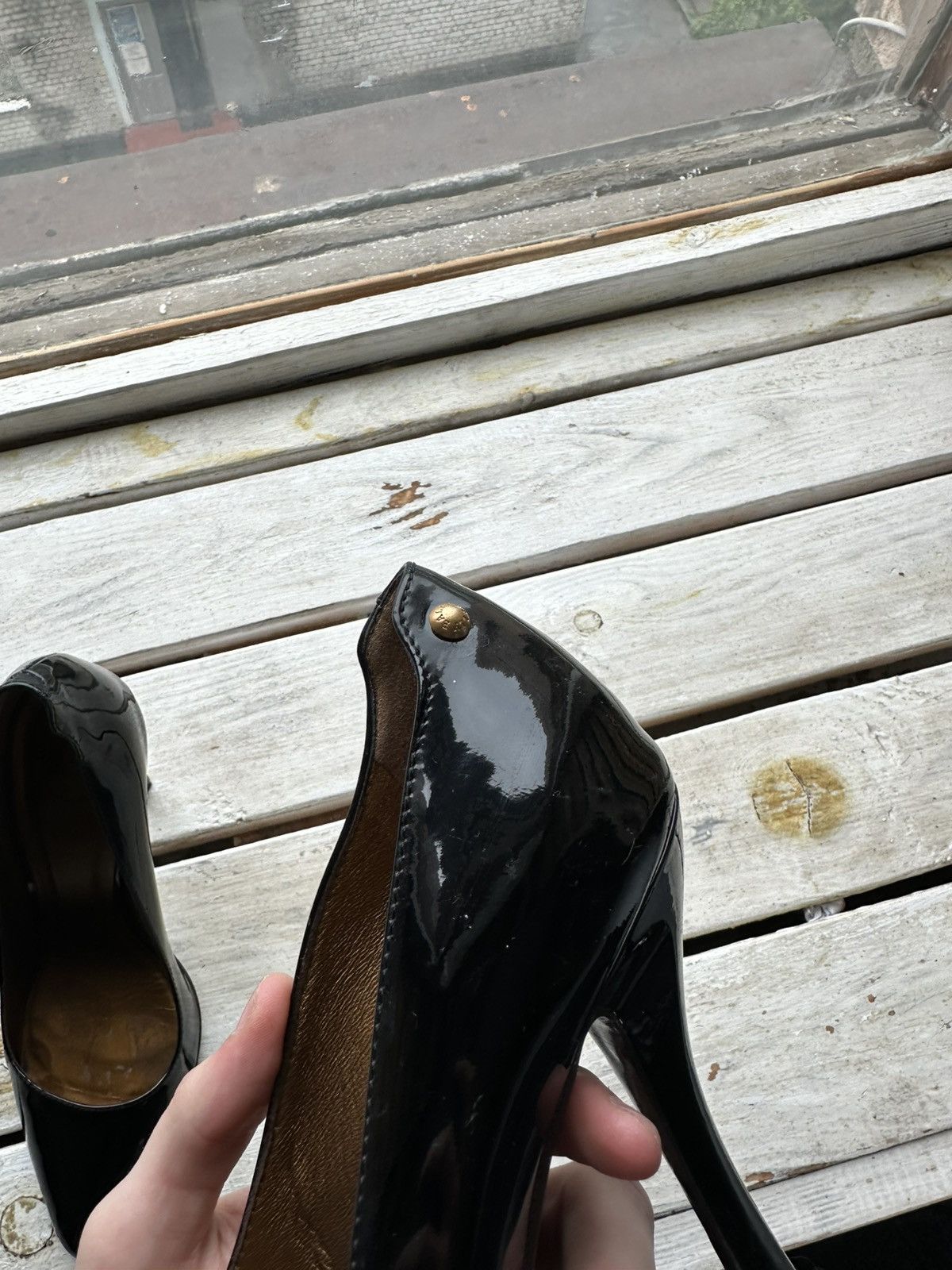 Bally LUXURY 🚨 BALLY VNTG HEELS WOMEN BLACK GOLD LUXURY RARE Size US 8 / IT 38 - 16 Thumbnail