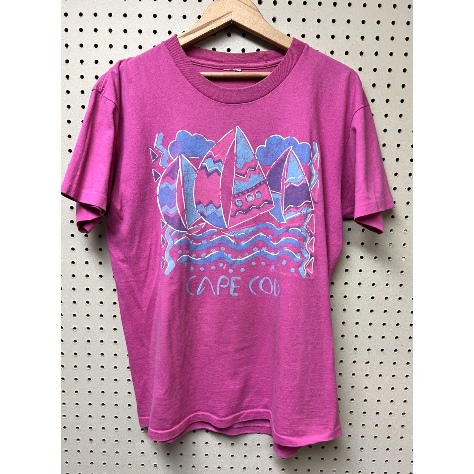 Pinko VINTAGE Garfield Sailboat Cape Cod Pink T-shirt L Unisex Adults Crew Neck Size US L / EU 52-54 / 3 - 2 Thumbnail