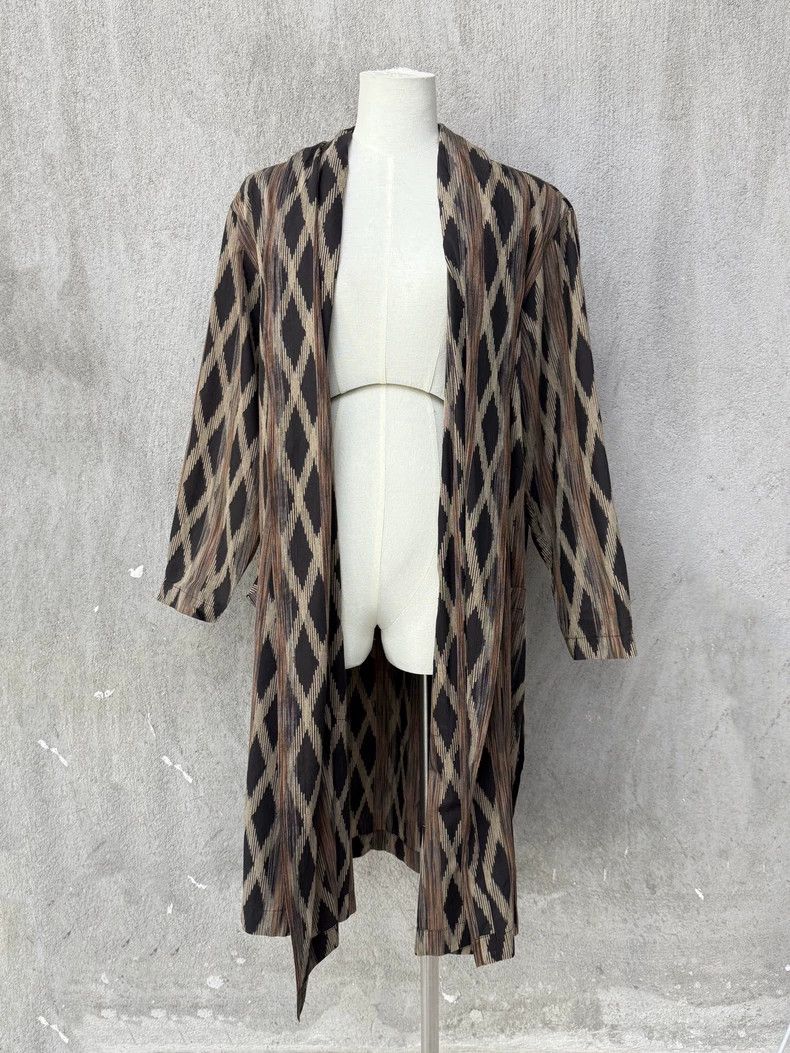 Issey Miyake Issey Miyake size:9 Diamond-shaped shawl overcoat coat Size M / US 6-8 / IT 42-44 - 3 Thumbnail