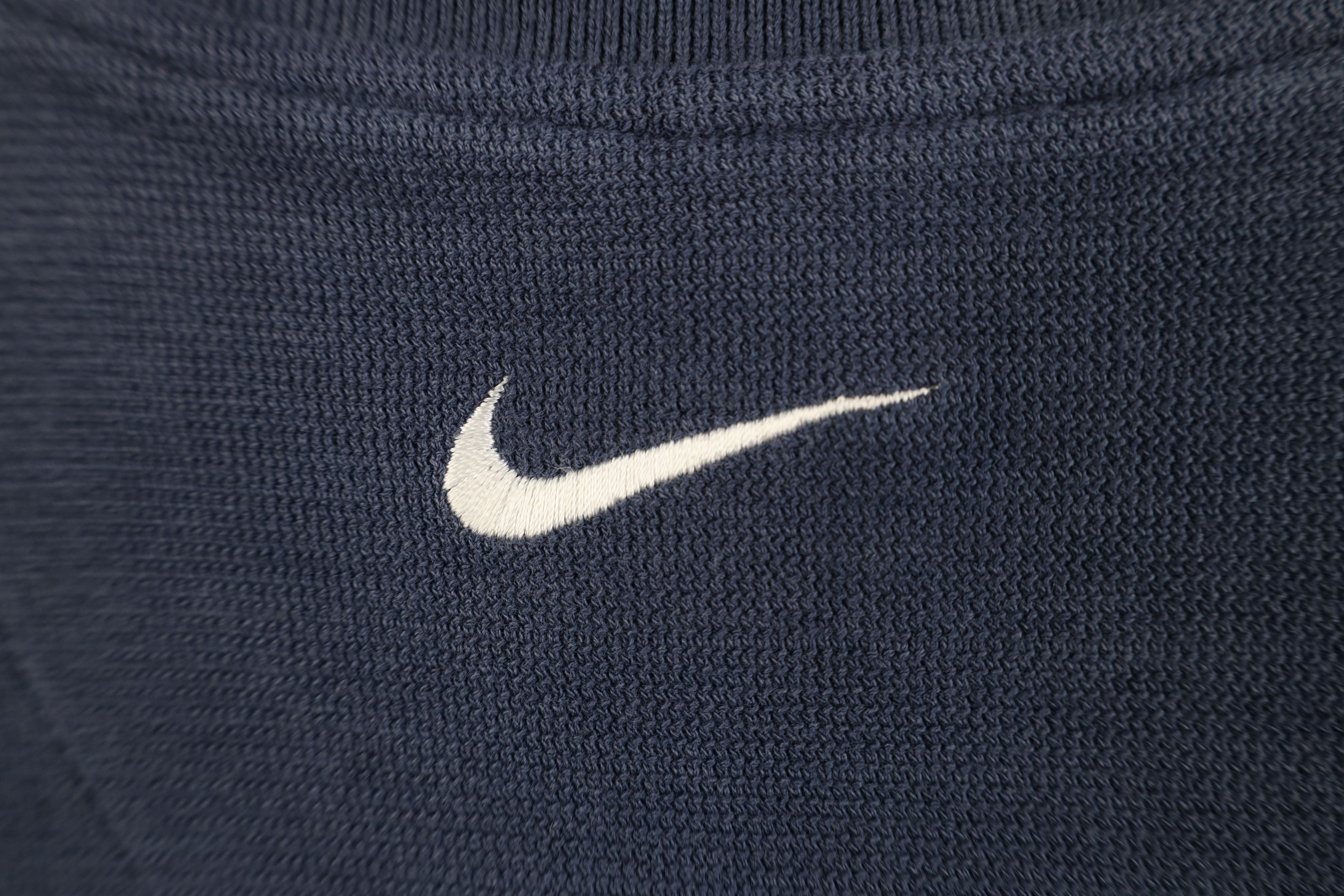 Nike Vintage Nike Golf Mini Swoosh Thermal Knit Sweater Vest Size US XL / EU 56 / 4 - 10 Thumbnail