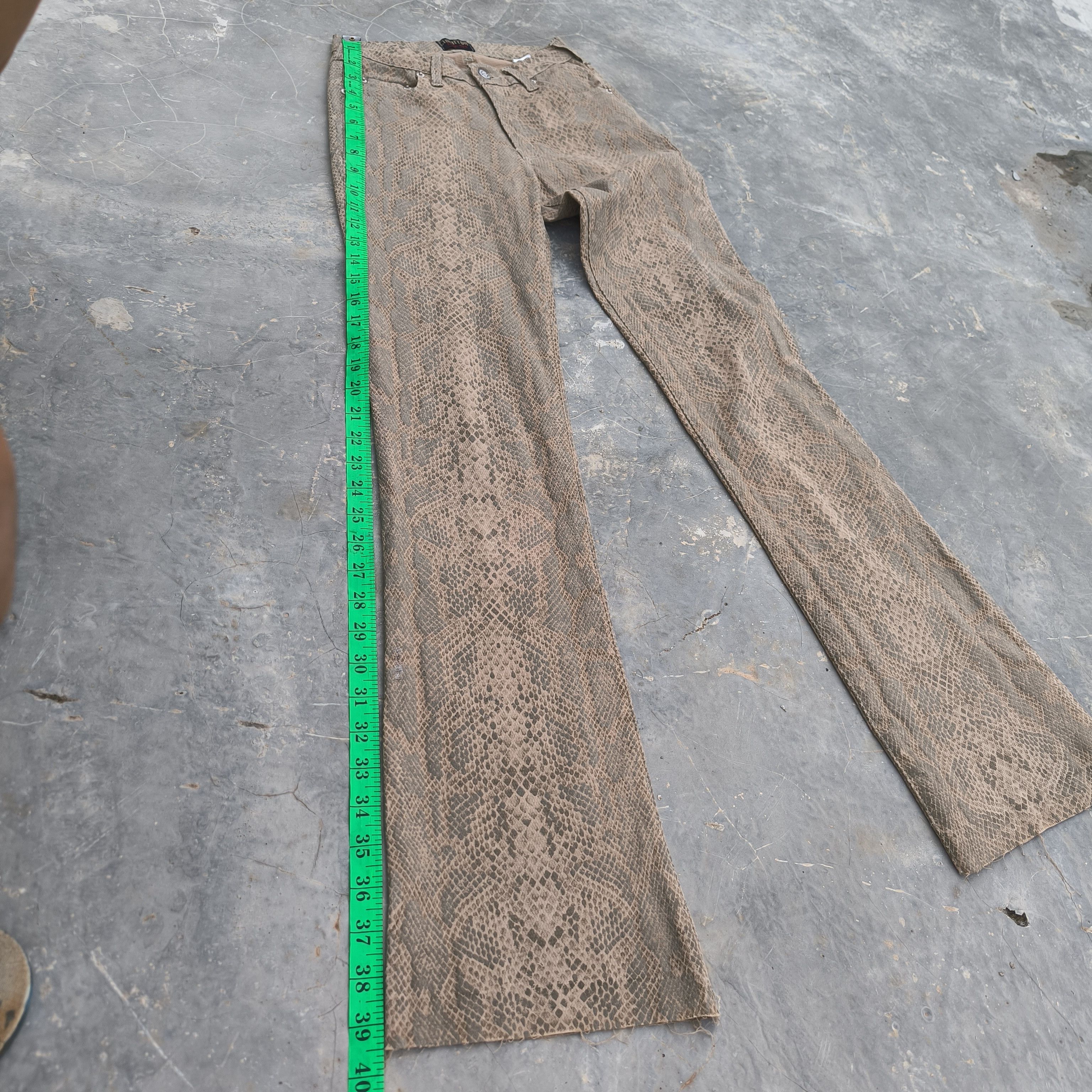 If Six Was Nine Stretchy flared Full printed Python Snake Skin Size 27" / US 4 / IT 40 - 13 Thumbnail