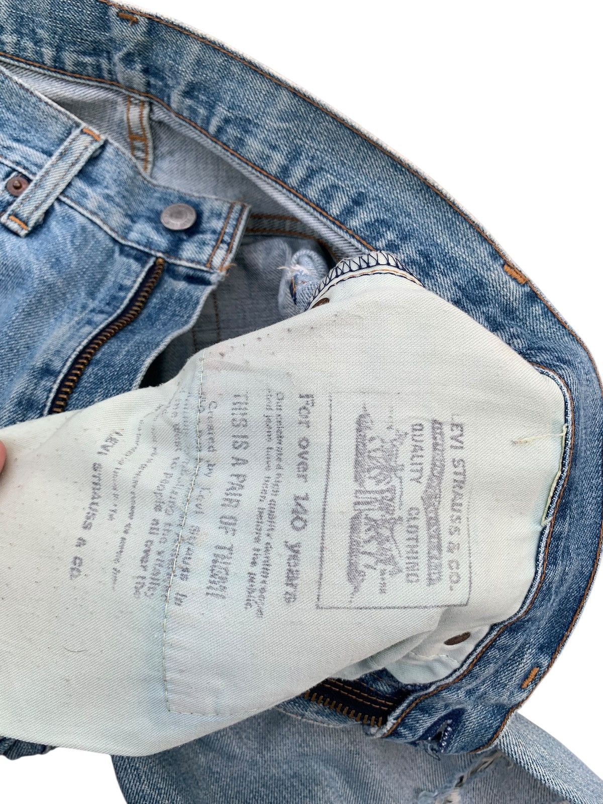 Levi's VINTAGE LEVI'S BIG E 502 TRASHER SELVEDGE DISTRESSED DENIM Size US 31 - 18 Thumbnail