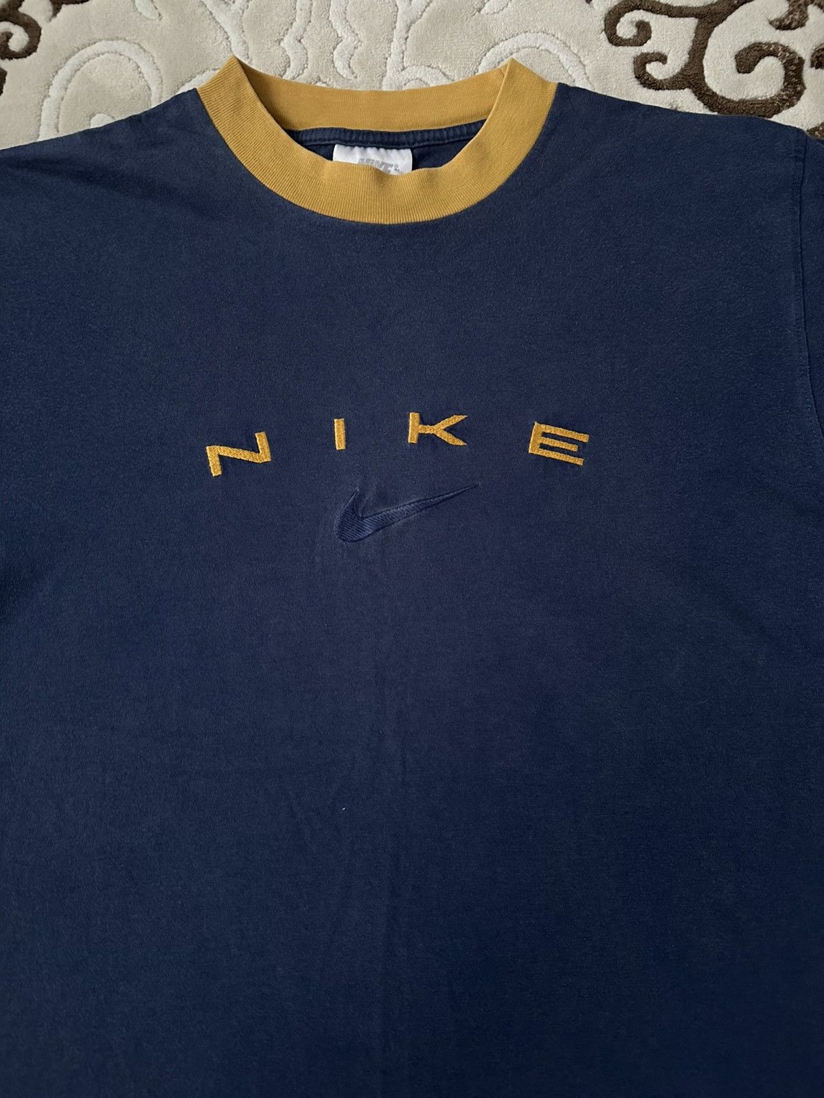 Nike Nike Men's Navy and Gold T-shirt Size US S / EU 44-46 / 1 - 2 Thumbnail