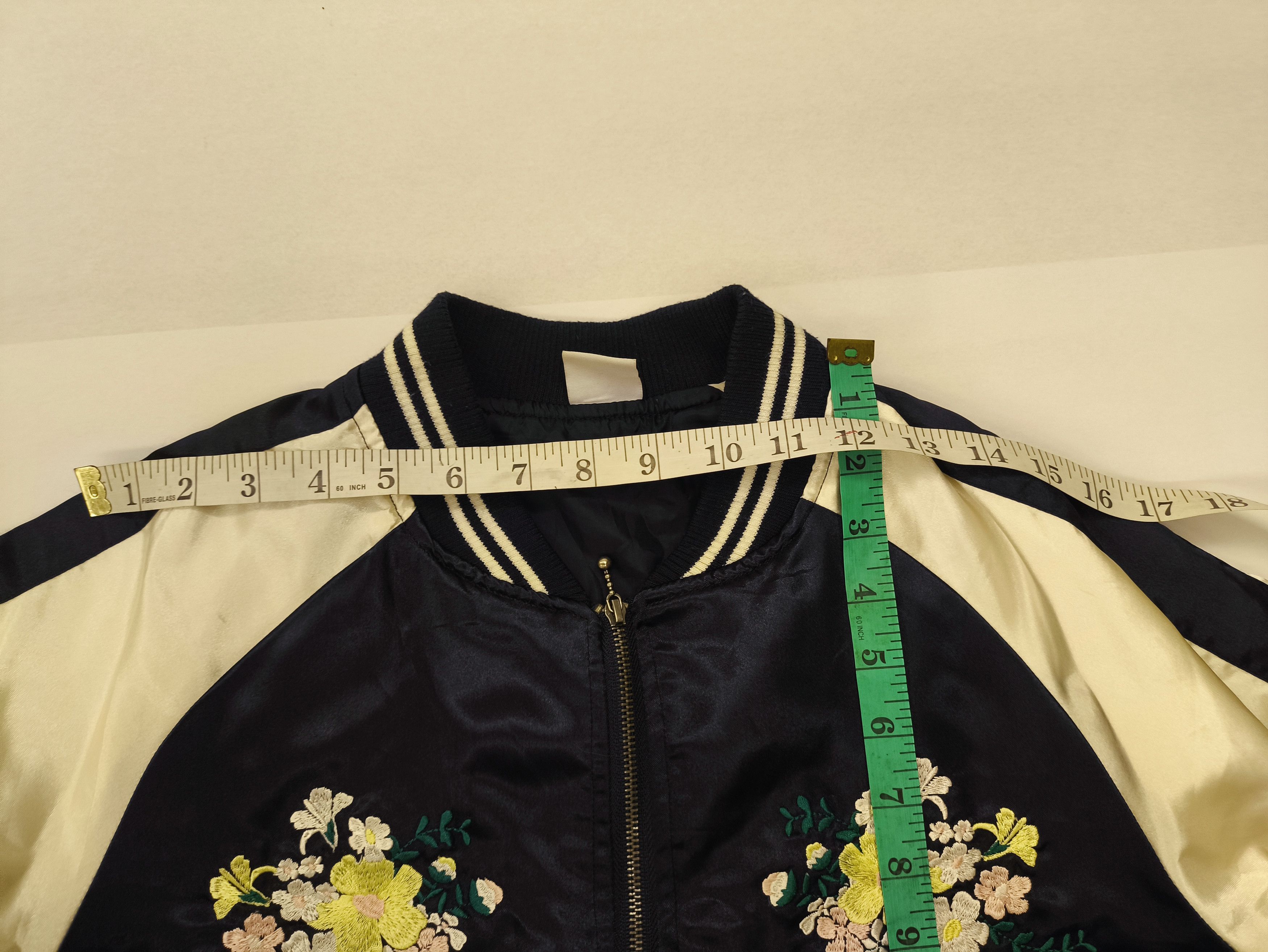 Other Vintage Sukajan Navy White S Embroidered Flower Rose Size US XS / EU 42 / 0 - 8 Thumbnail