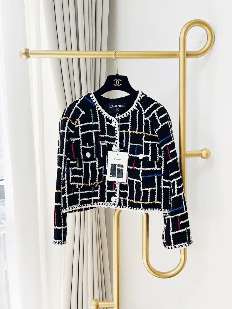 Chanel Chanel 25C color maze pattern black tweed short jacket Size XS / US 0-2 / IT 36-38 - 1 Thumbnail
