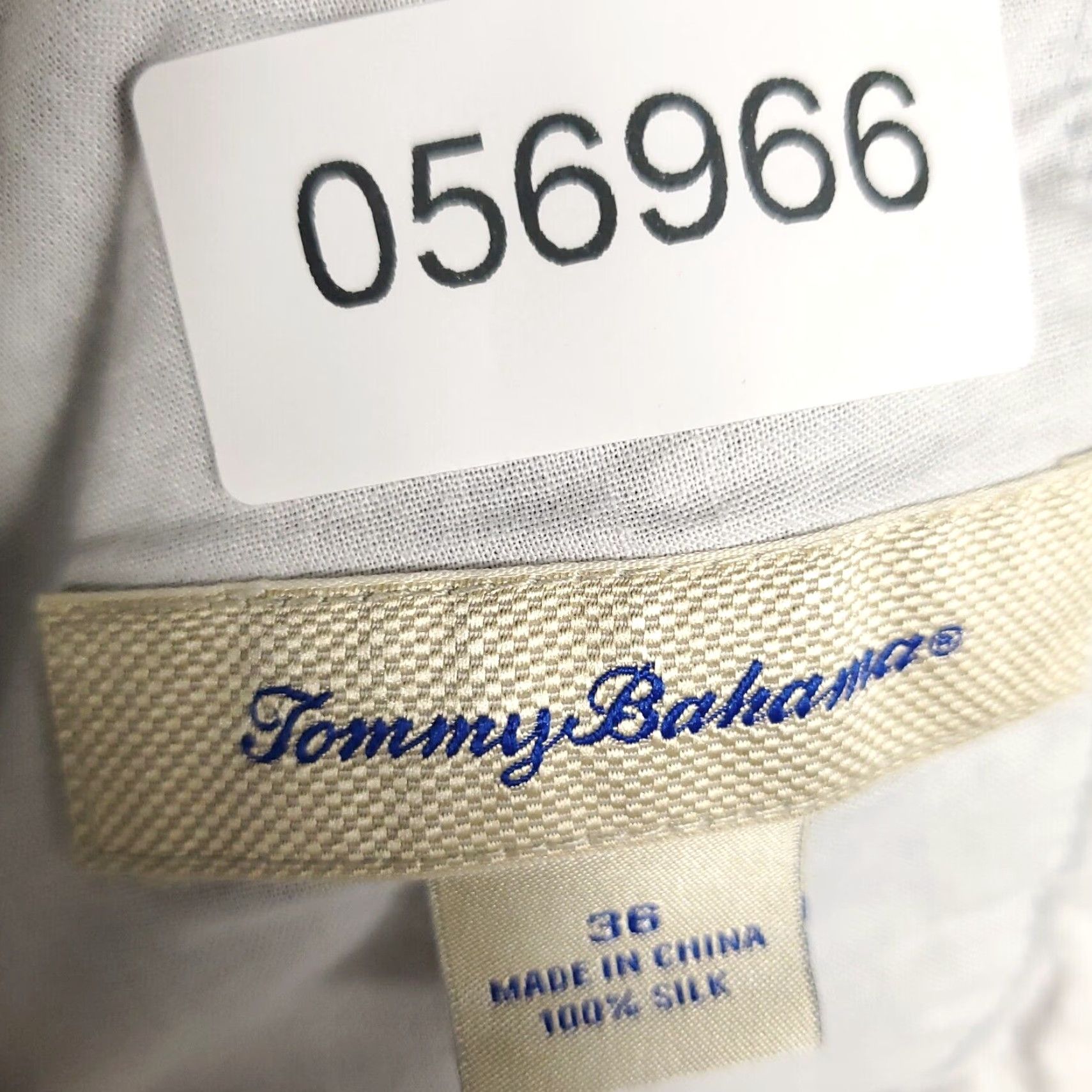 Tommy Bahama VINTAGE Tommy Bahama Men's Shorts Size 36 Gray Silk Pleated Chino Casual Dress Pants Size US 36 / EU 52 - 8 Thumbnail