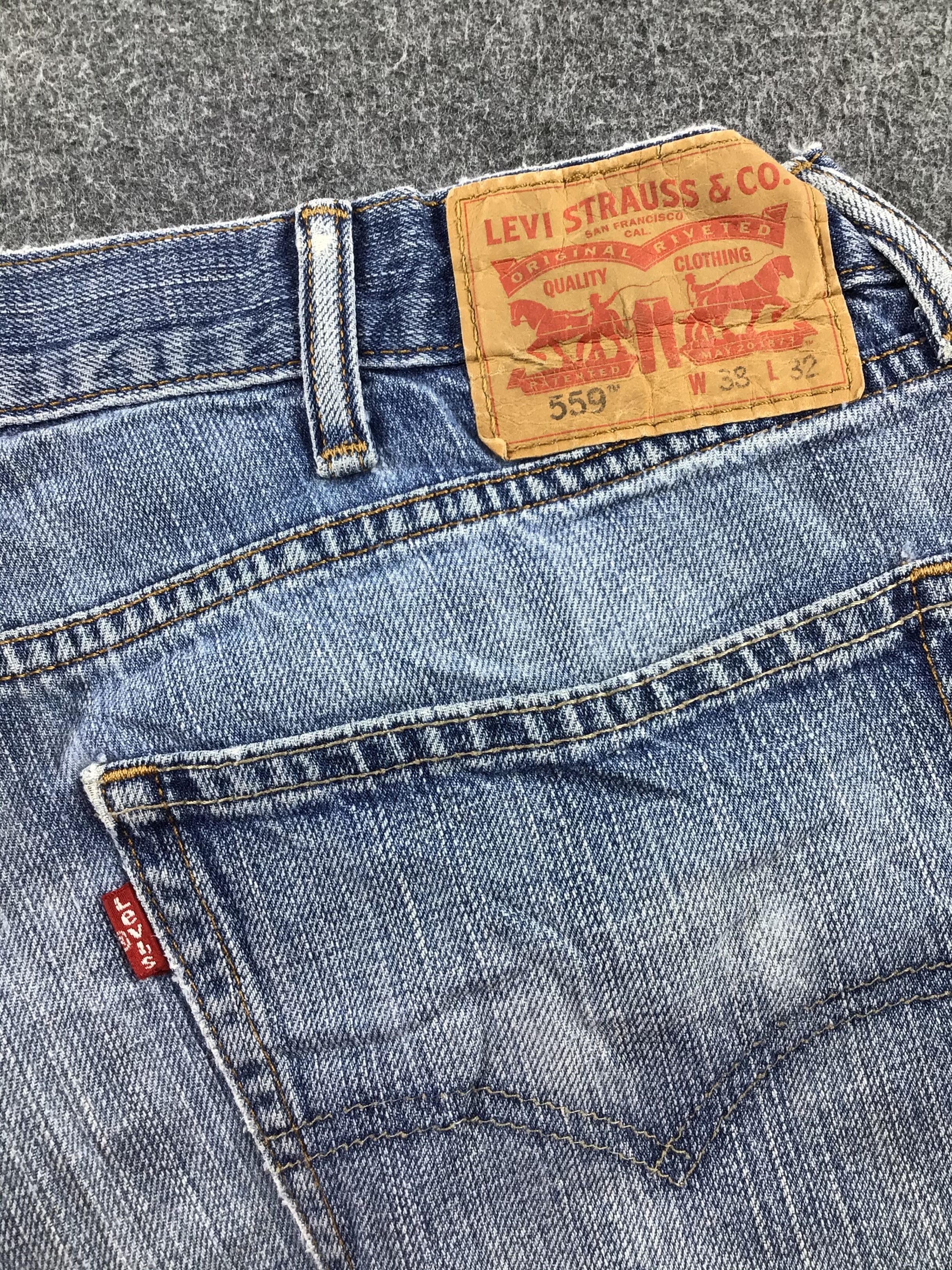 Vintage Levis 559 Jeans Faded Blue Medium Wash KJ219