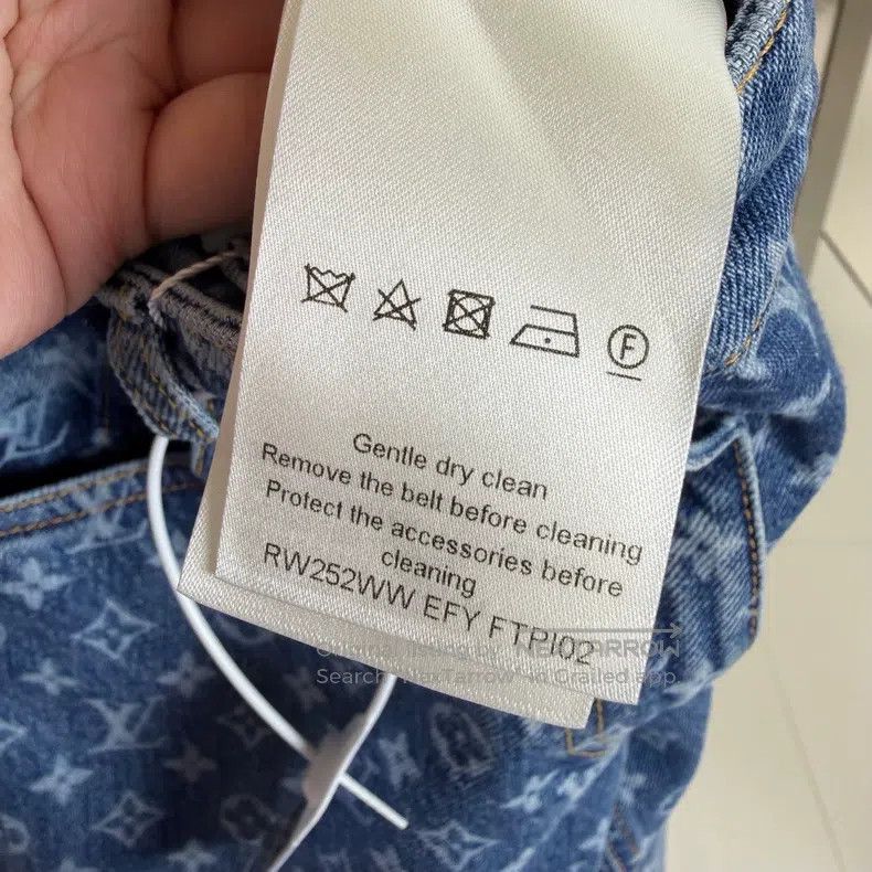 Louis Vuitton Louis Vuitton Blue full print jeans Size US 34 / EU 50 - 4 Thumbnail