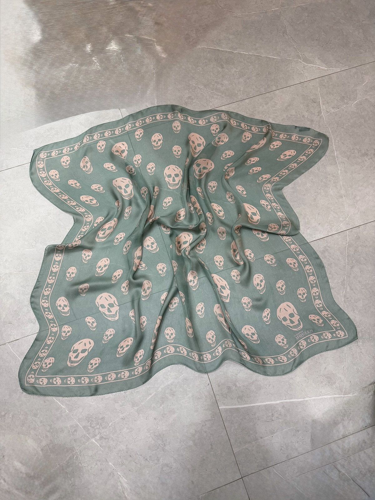 Alexander McQueen ALEXANDER MCQUEEN Skull Silk Scarf Kanye Wool Fakemink Logo Size ONE SIZE - 15 Thumbnail