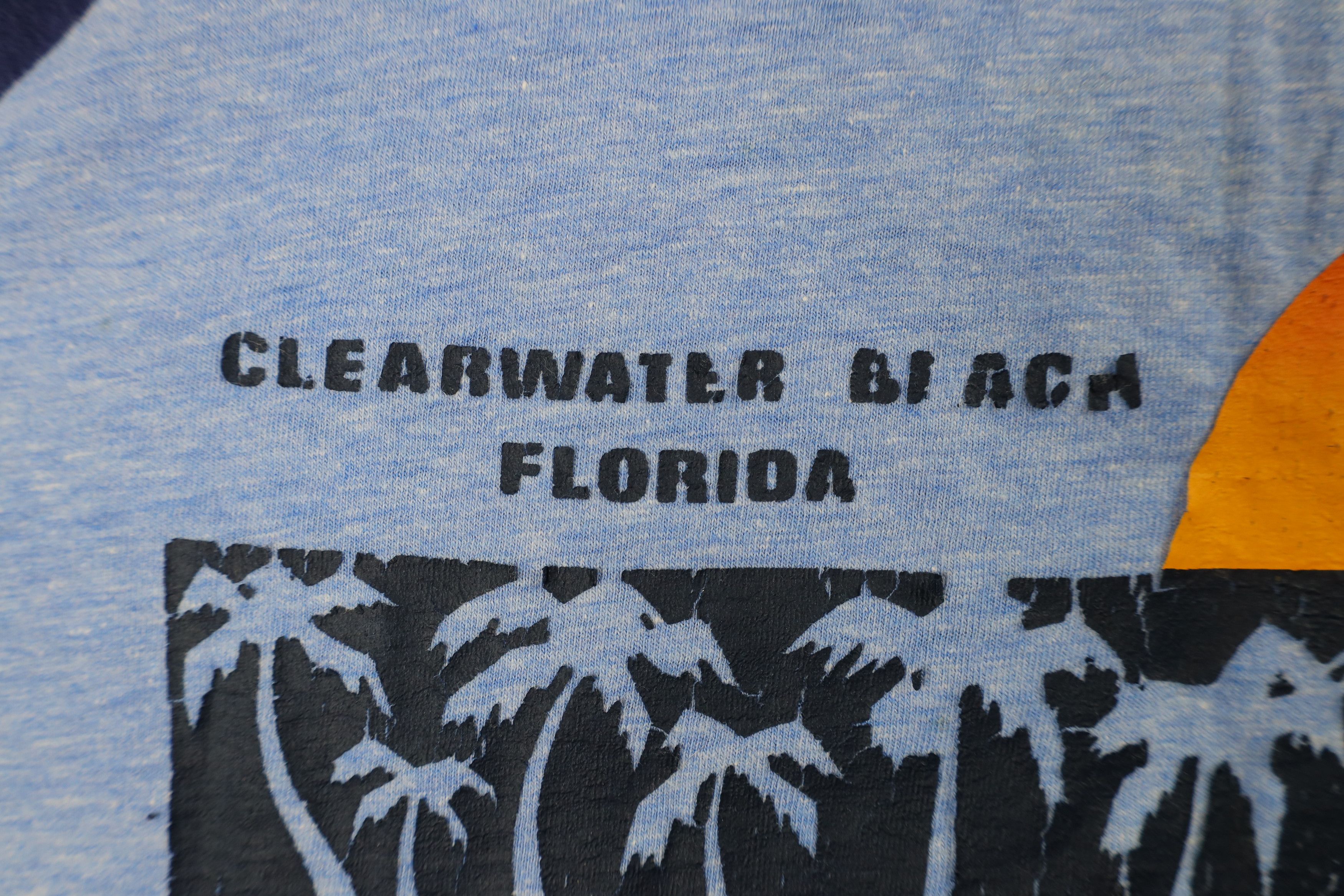 Vintage Vintage 70s 80s Streetwear Beach Raglan T-Shirt USA Size US L / EU 52-54 / 3 - 5 Thumbnail