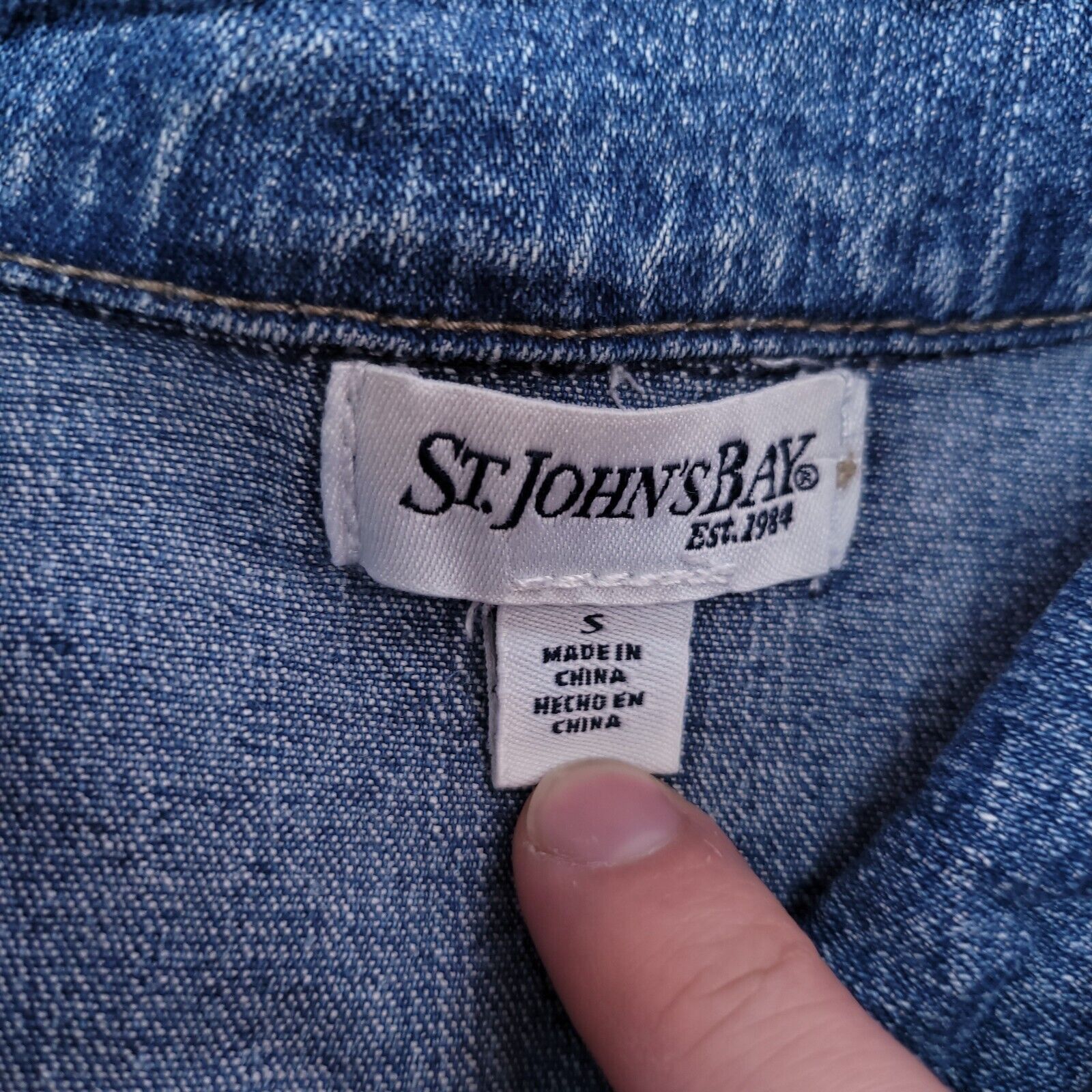 St. Johns Bay St Johns Bay Button Up Jean Jacket Womens Size Small S Blue Size S / US 4 / IT 40 - 3 Thumbnail