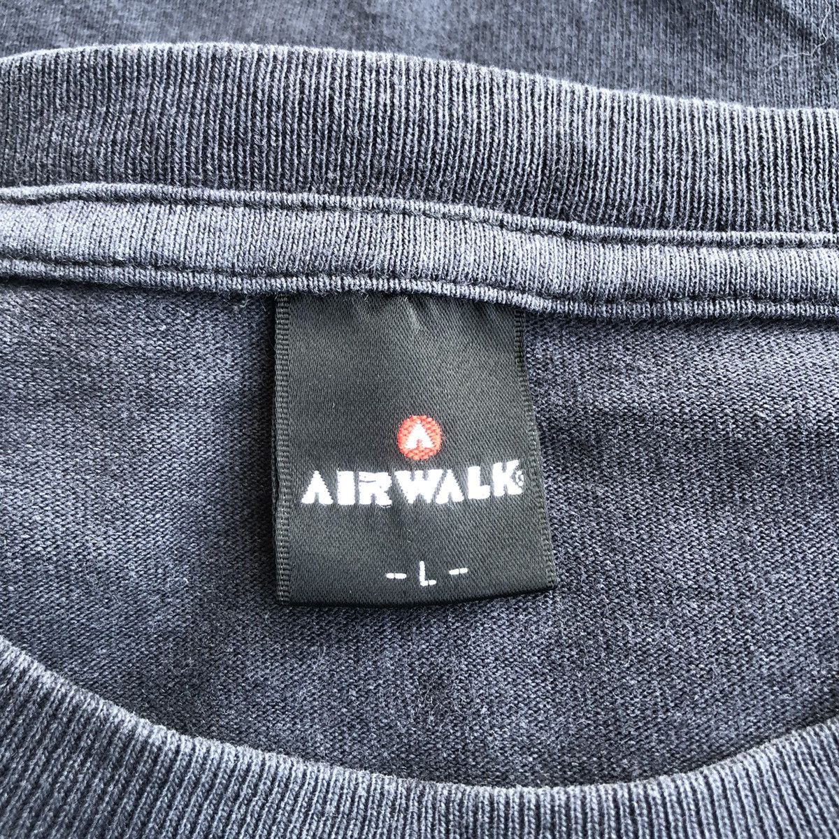 Airwalk Airwalk World Globe Skull Long Sleeve Shirt Size US L / EU 52-54 / 3 - 4 Thumbnail