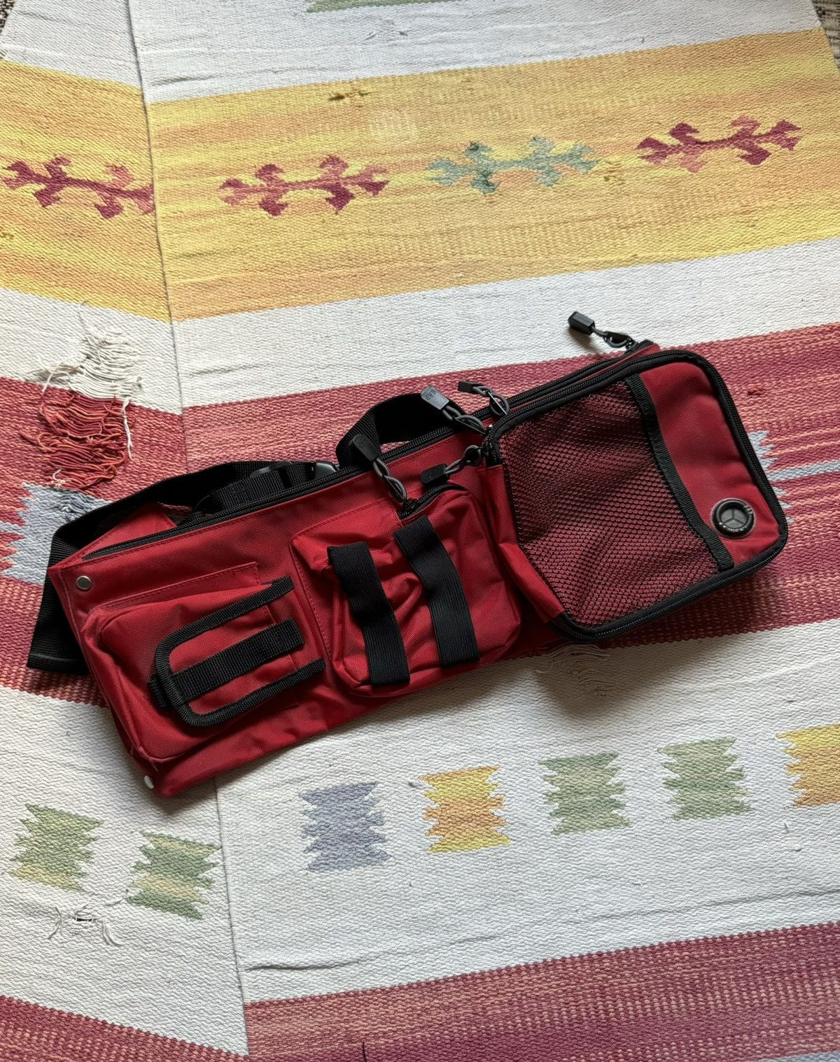 Gap Vintage GAP y2k Japanese Limited Edition Tactical Waist Bag Size ONE SIZE - 1 Thumbnail
