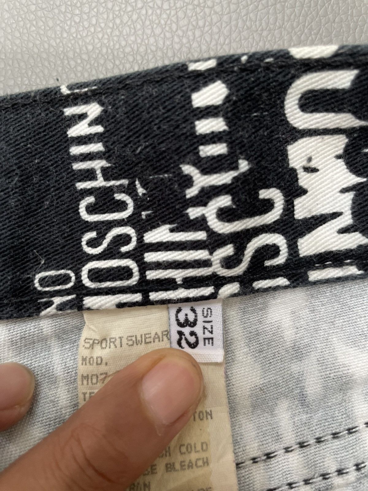 Designer × Moschino Moschino Poem Short Pants Size US 32 / EU 48 - 7 Thumbnail