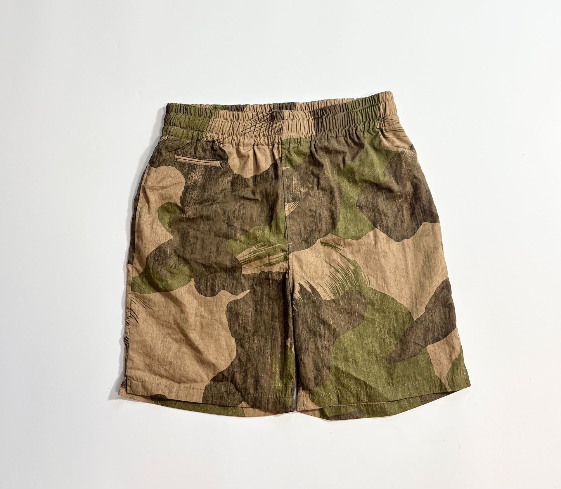 Visvim VISVIM Camouflage Shorts Size US 26 / EU 42 - 1 Thumbnail