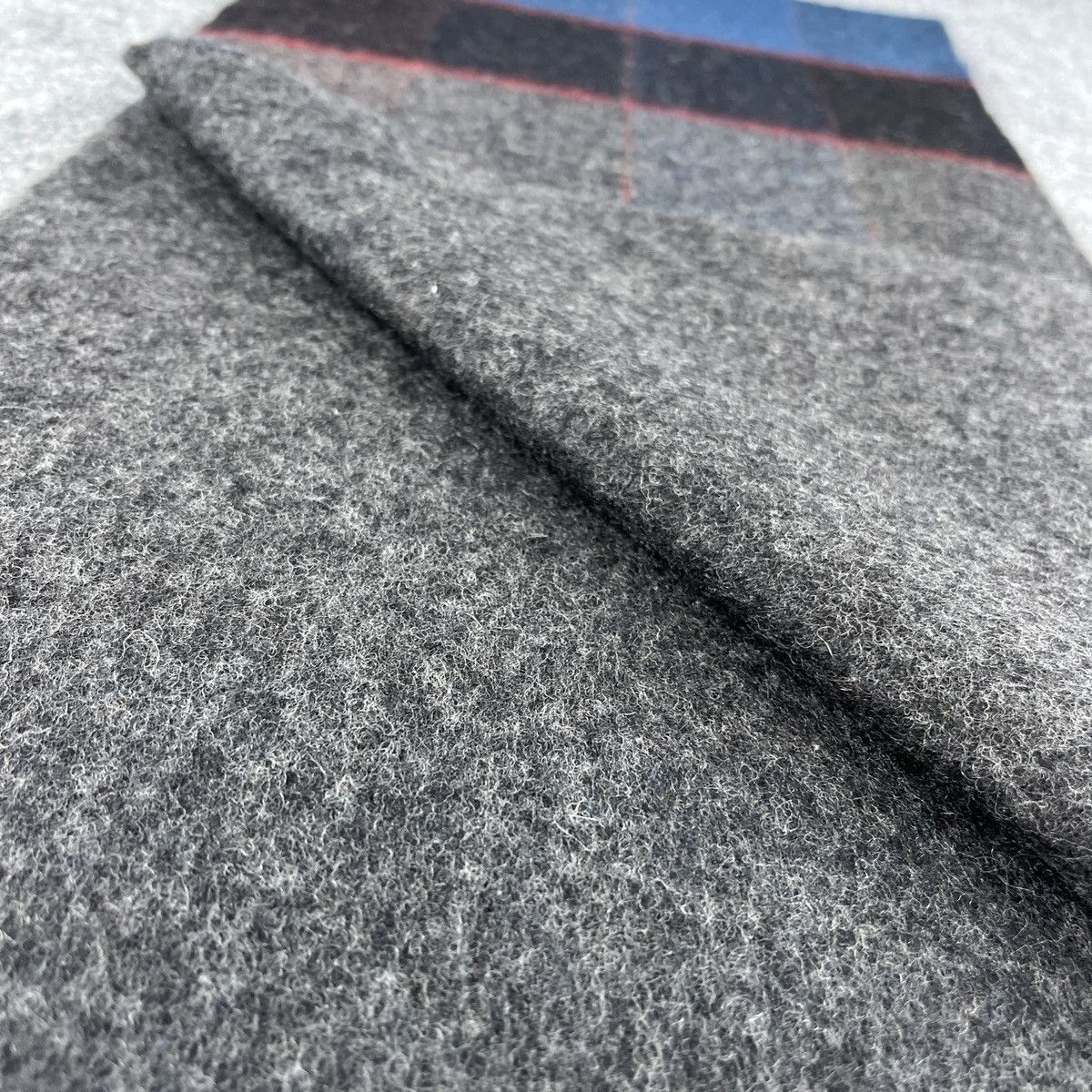 Hardy Amies Hardy Amies Scarf / Muffler / Neckwear T1197 Size ONE SIZE - 7 Thumbnail