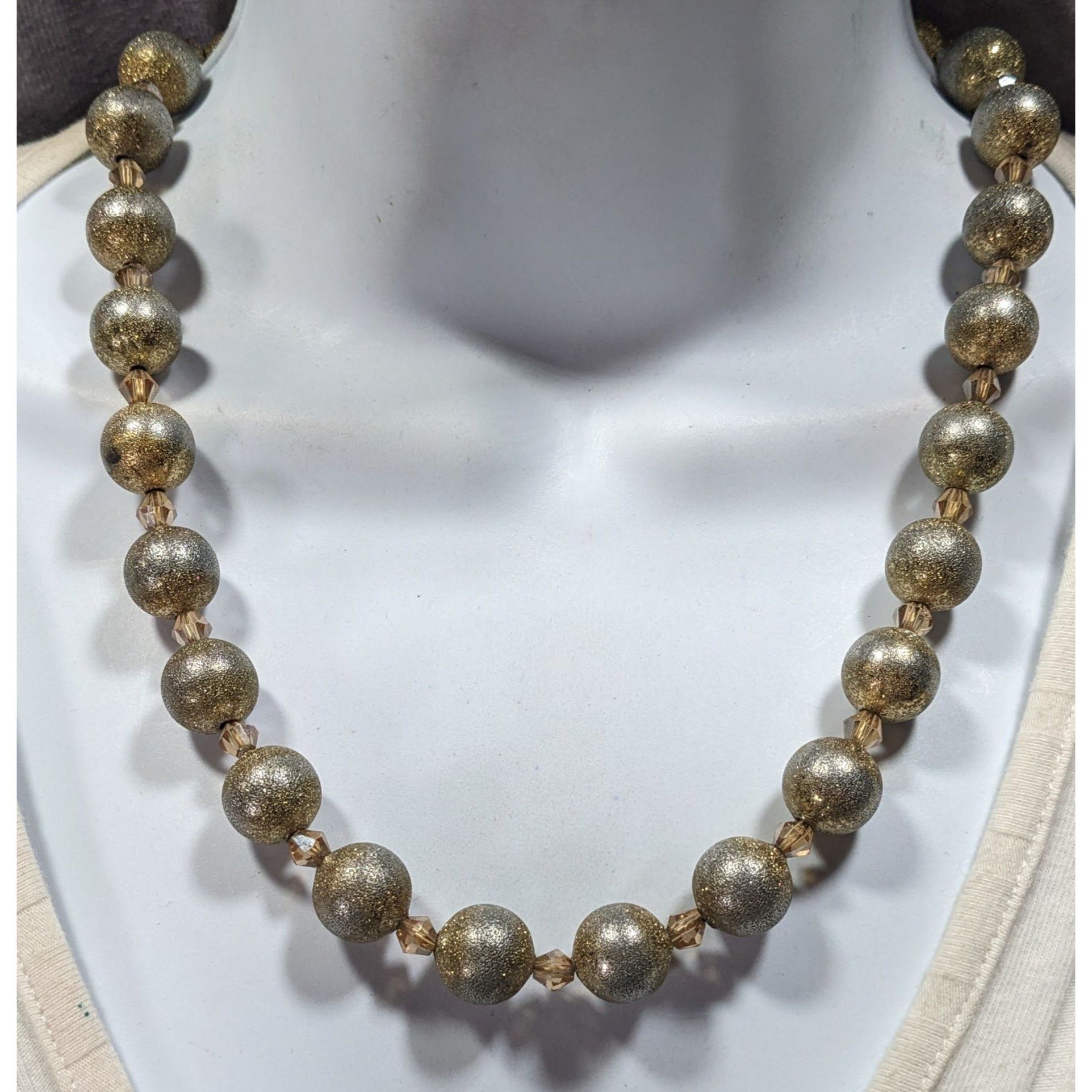 Other Charming Charlie Glitter Ball Glam Silver And Gold Tone Bead Size ONE SIZE - 2 Thumbnail
