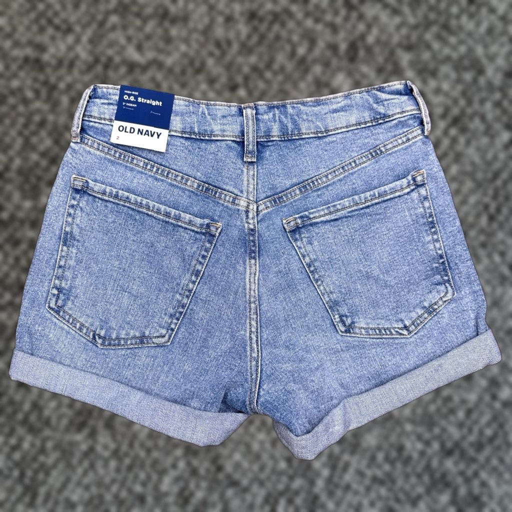 Old Navy Old Navy Womens 2 High Rise 3 Inch Straight Cut Off Shorts New Size 26" / US 2 / IT 38 - 1 Thumbnail