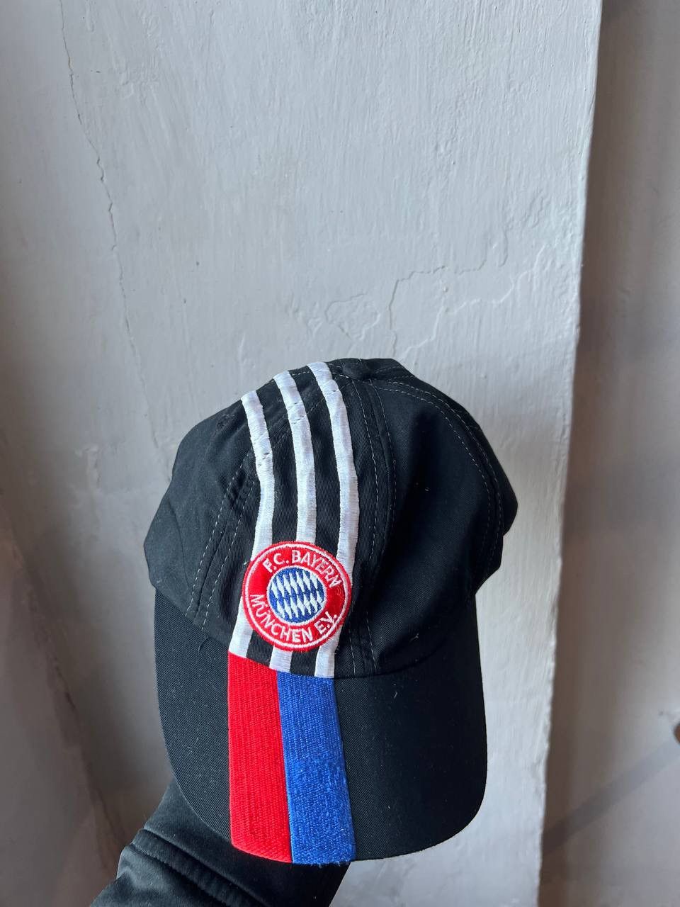 Adidas 90’S BAYERN MUNICH RARE ADIDAS OFFICIAL PRODUCT VINTAGE CAP Size ONE SIZE - 5 Thumbnail