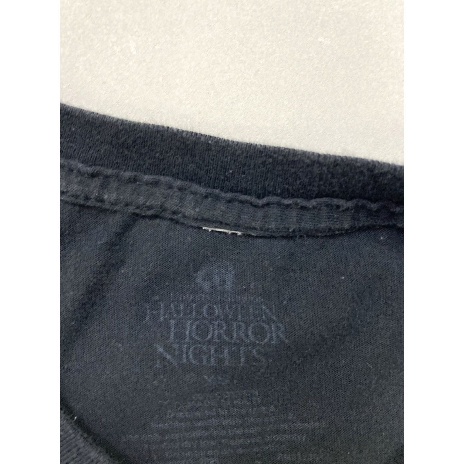 Vintage VINTAGE Universal Studios Halloween Horror Nights 2021 Don't Go Alone T-shirt Women XS Size XS / US 0-2 / IT 36-38 - 5 Thumbnail