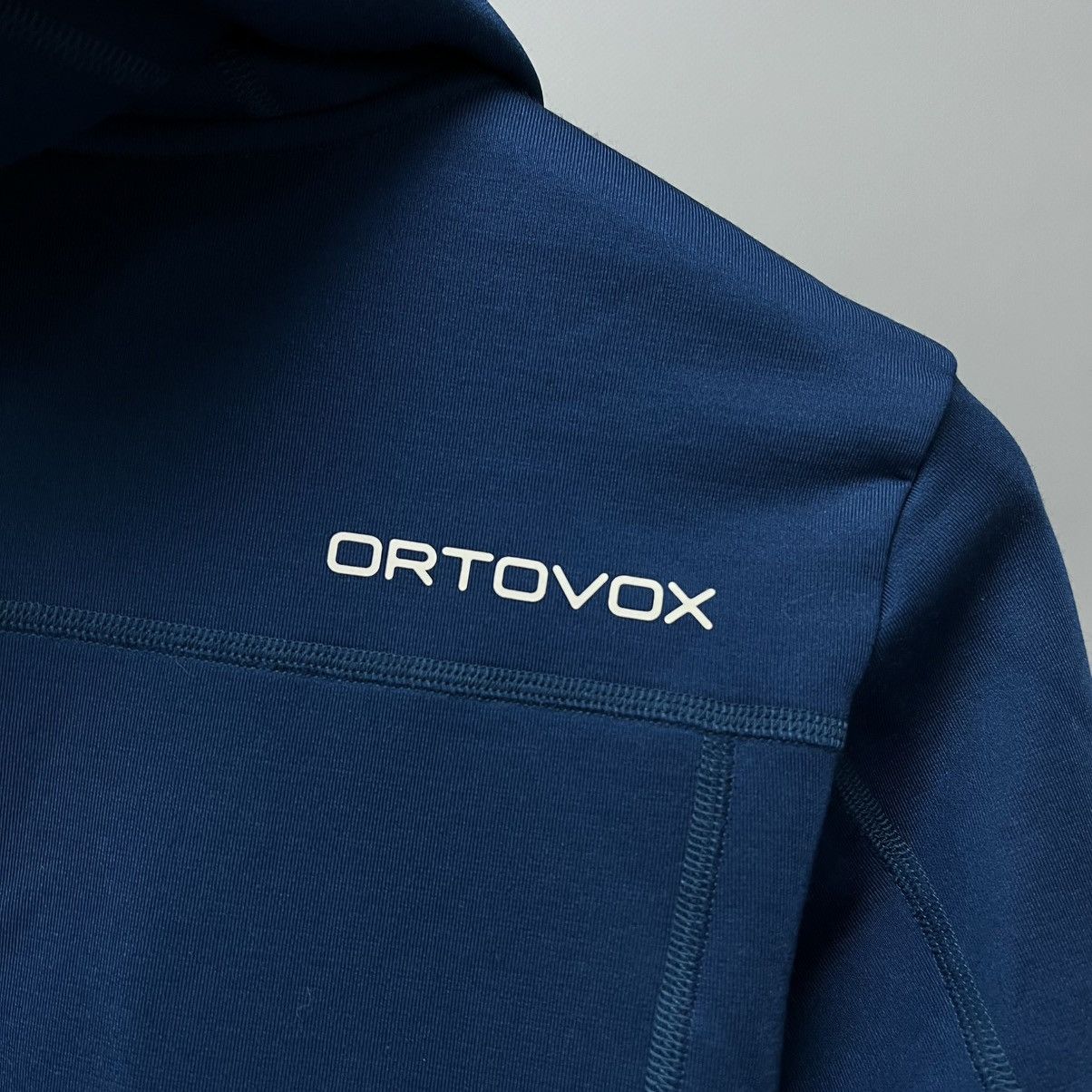 ORTOVOX Ortovox Women's Full Zip Hoodie Merino Wool Jacket size S Size S / US 4 / IT 40 - 15 Thumbnail