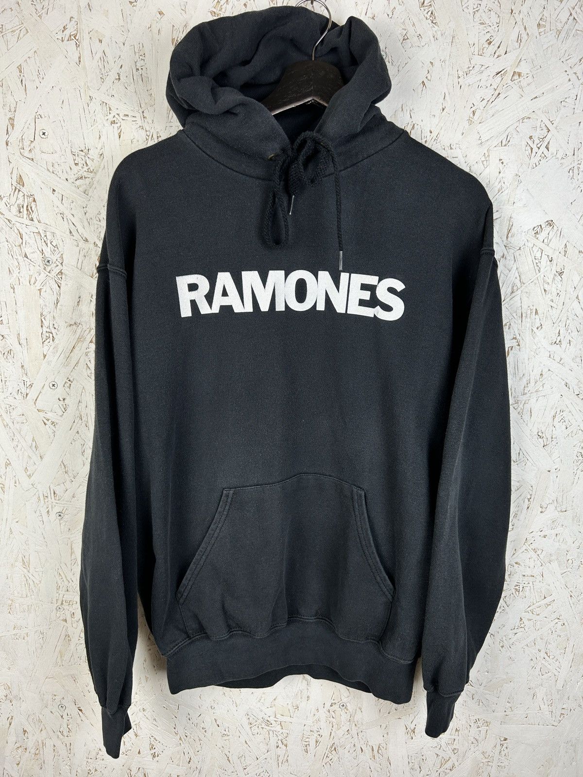 Band Tees 00s Vintage Ramones Punk Rock Band Look Out Below Hoodie M Size US M / EU 48-50 / 2 - 4 Thumbnail