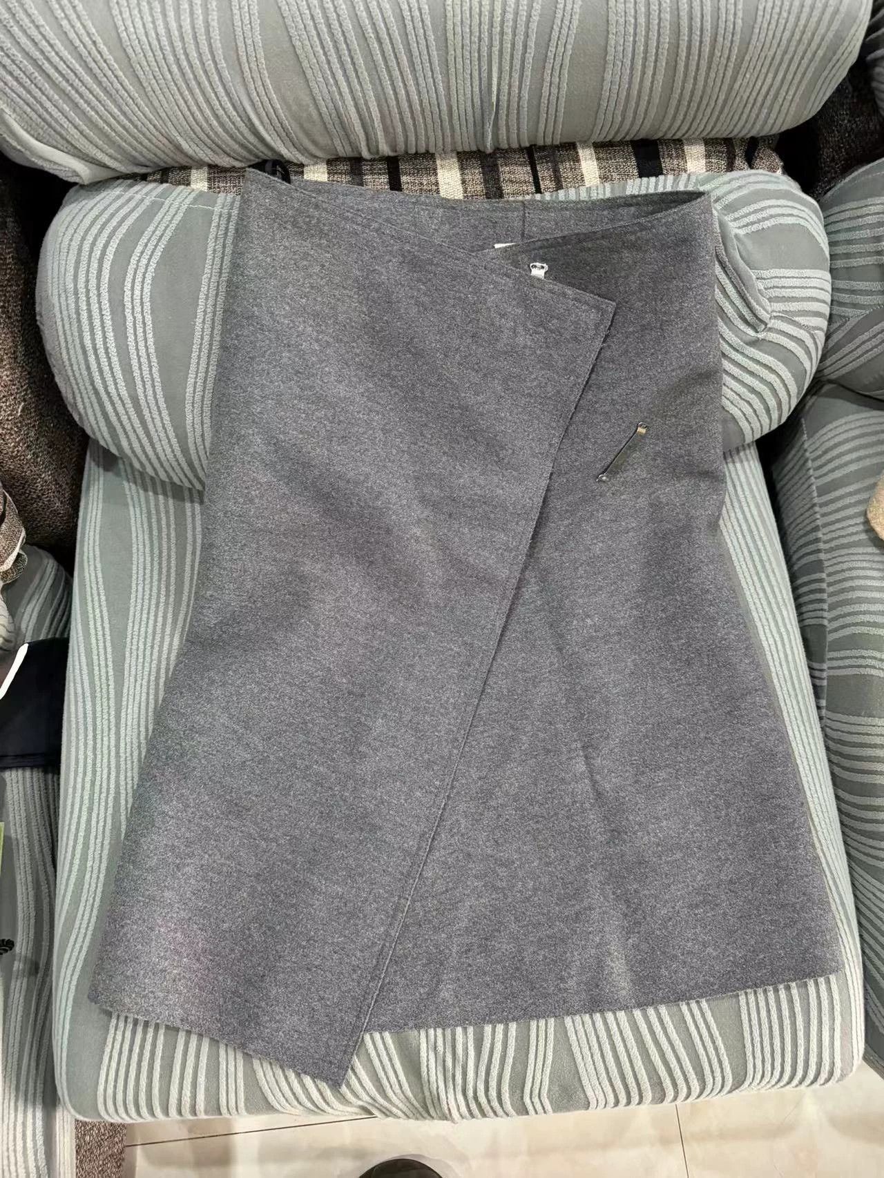 Celine Celine Gray Wool Skirt 3 Closures Different Waist Size 25" / US 0 / IT 36 - 3 Thumbnail