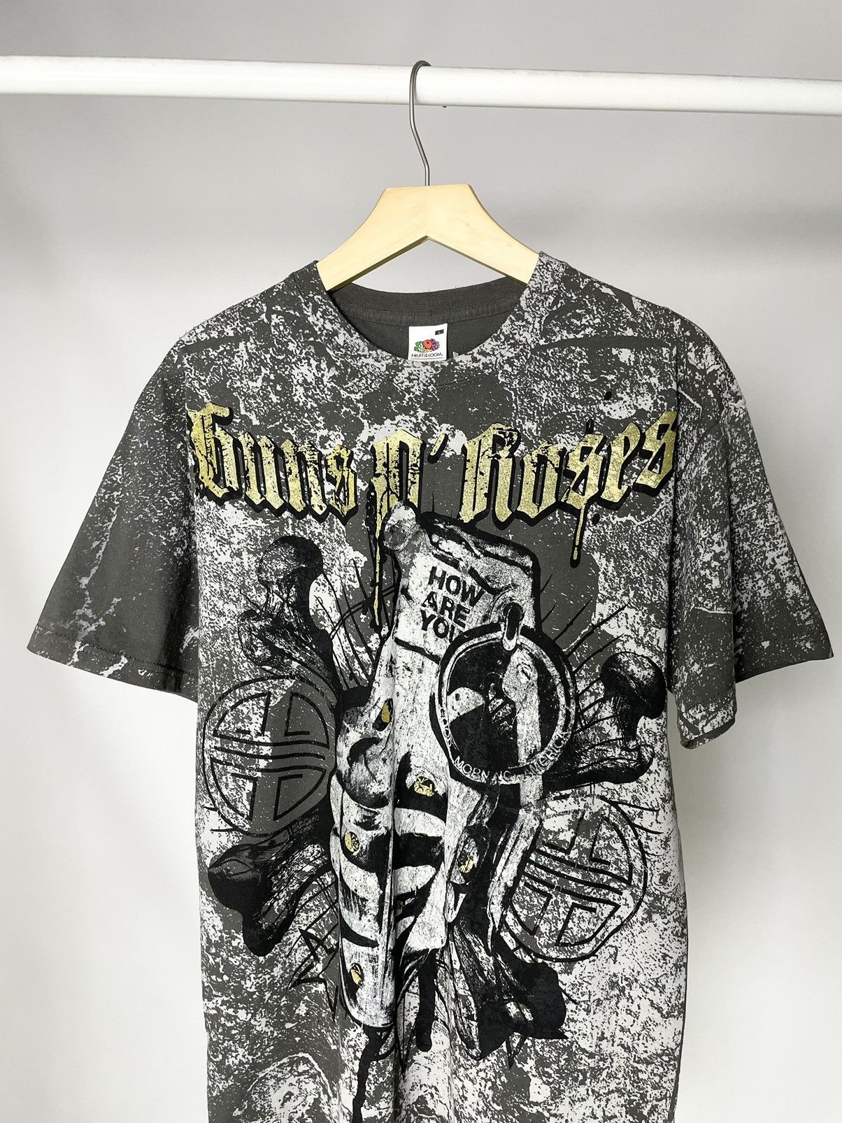 Guns N' Roses Guns and Roses 🌹 Vintage 00s all over printed grenade tee Size US M / EU 48-50 / 2 - 4 Thumbnail