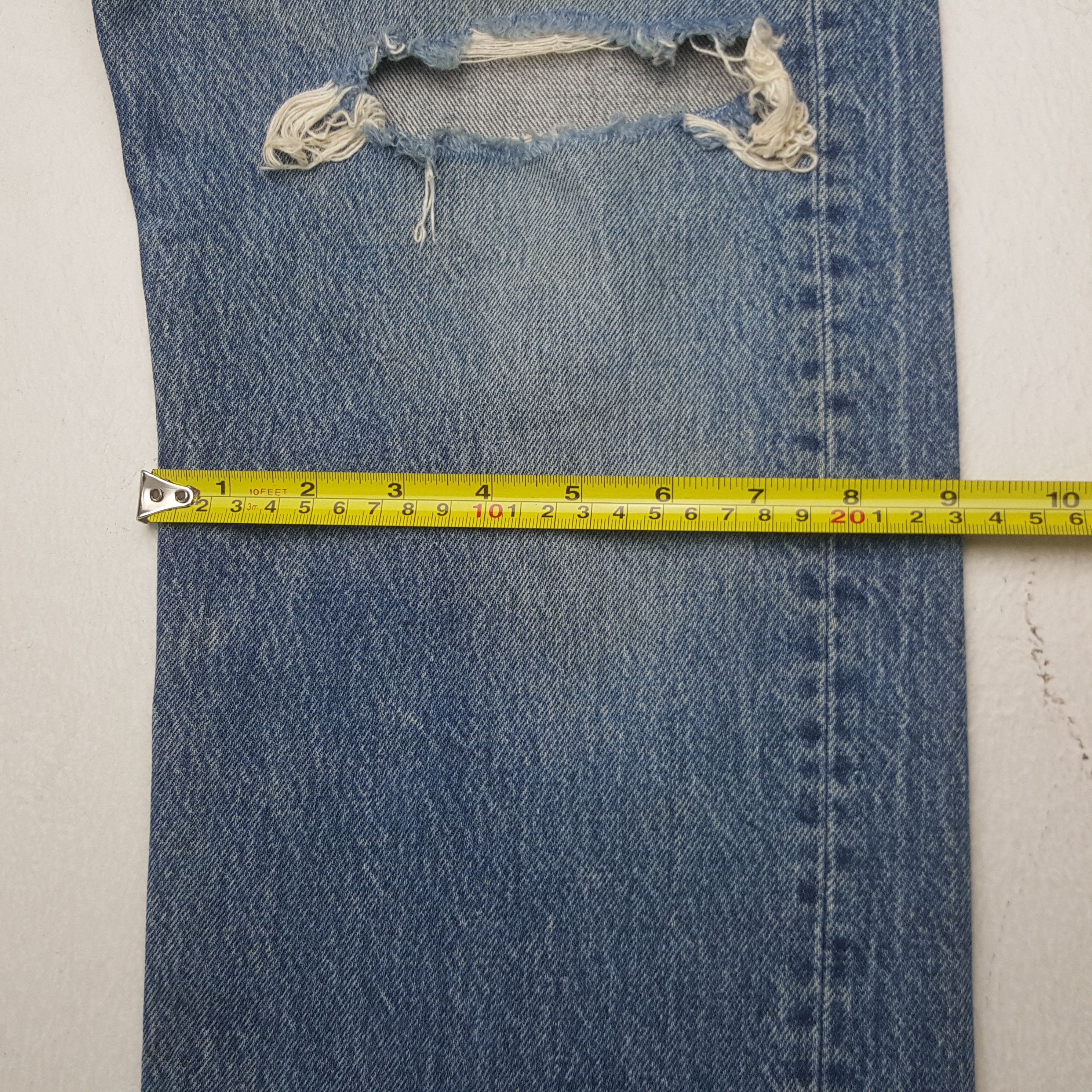 Levi's Vintage Clothing Vintage Levis 501 Distressed Style Denim Jeans Size US 33 - 9 Thumbnail